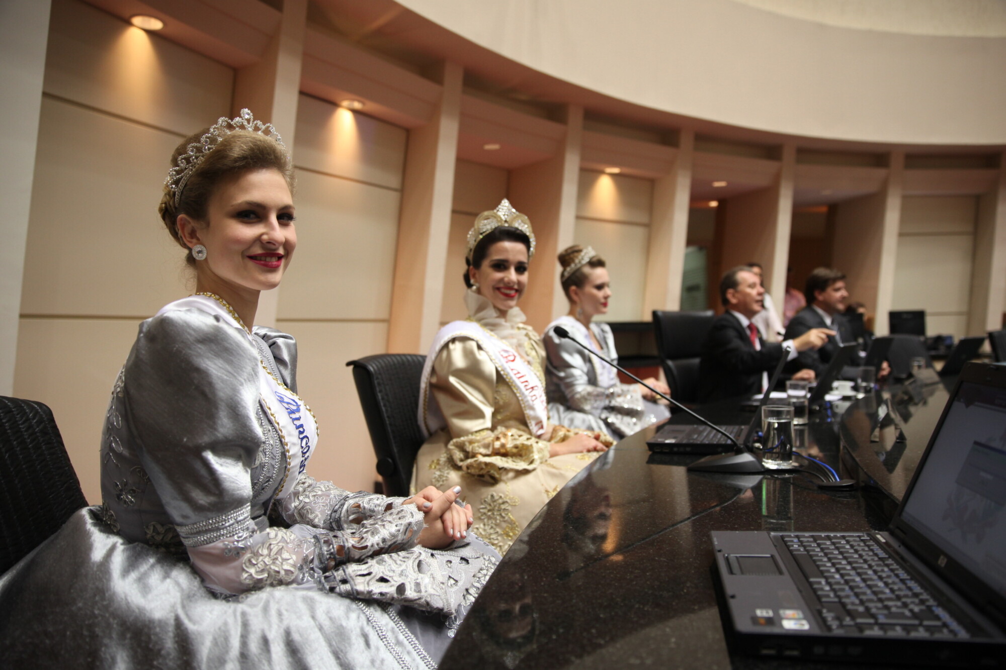 Na tribuna, Nova Veneza apresenta IX Festa da Gastronomia