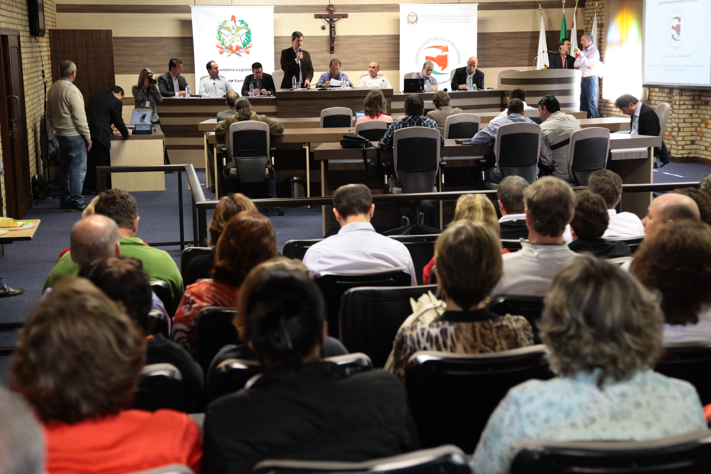 Audiência Pública do Orçamento Regionalizado em Brusque. Foto: Miriam Zomer
