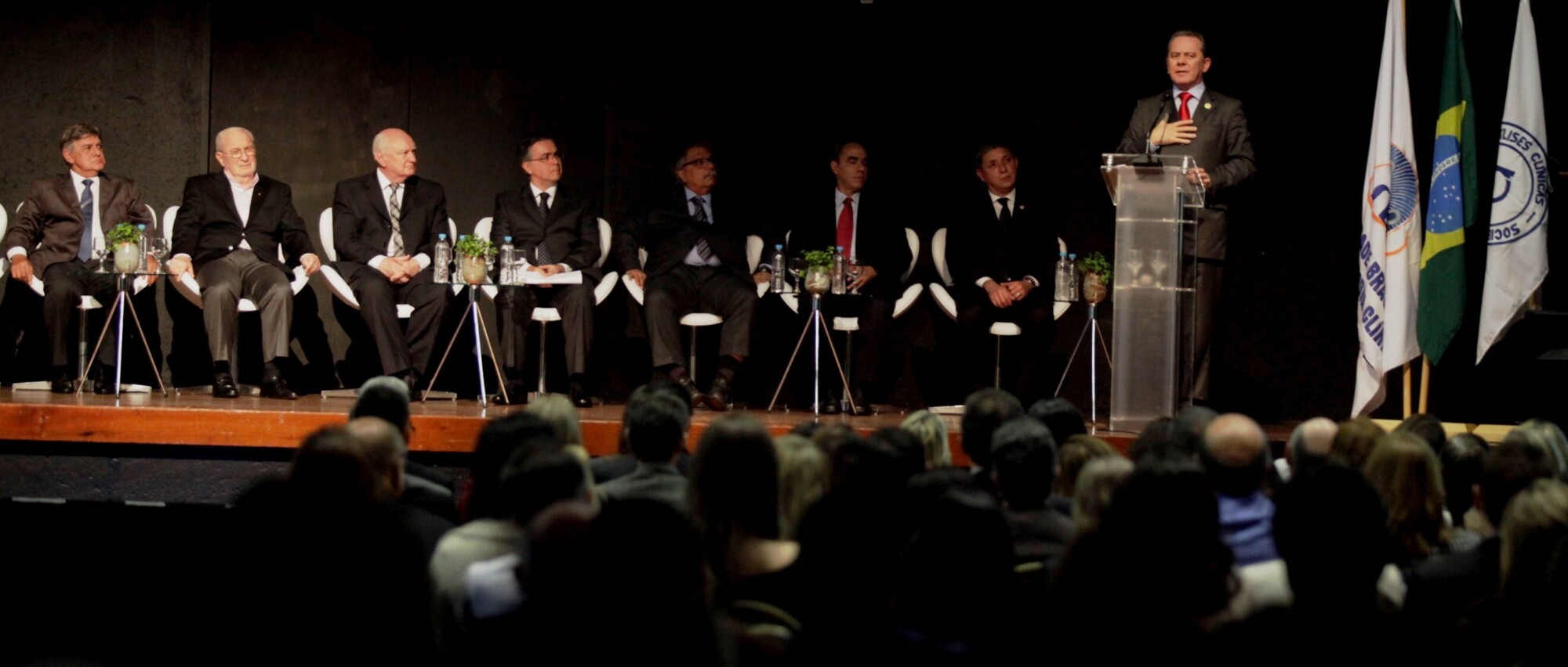Ponticelli fala sobre financiamento do SUS na abertura de congresso