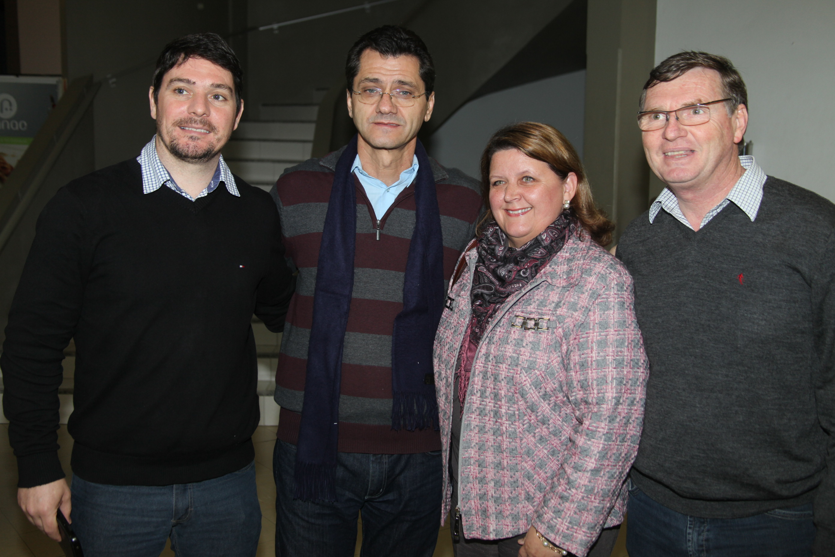 Deputado Jailson Lima (PT) promove visita de prefeitos e vereadores do Alto Vale, de Massaranduba e de Araranguá à Ranac, empresa de criação e beneficiamento de carne de rã. Foto: Fábio Queiroz.