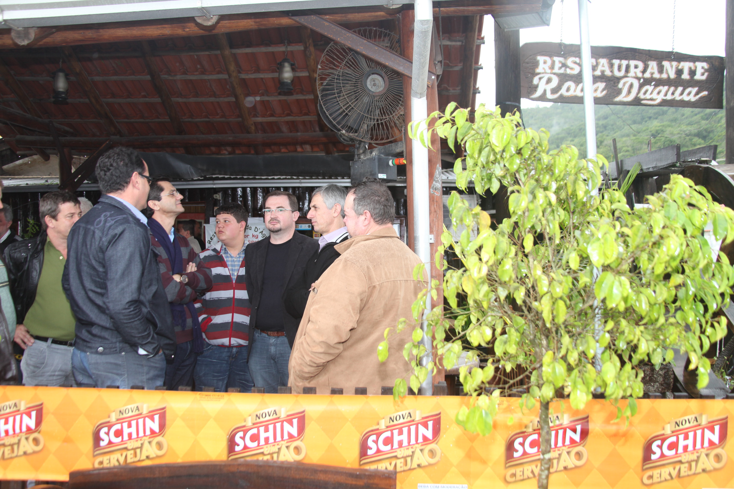 Deputado Jailson Lima (PT) promove visita de prefeitos e vereadores do Alto Vale, de Massaranduba e de Araranguá à Ranac, empresa de criação e beneficiamento de carne de rã. Foto: Fábio Queiroz.