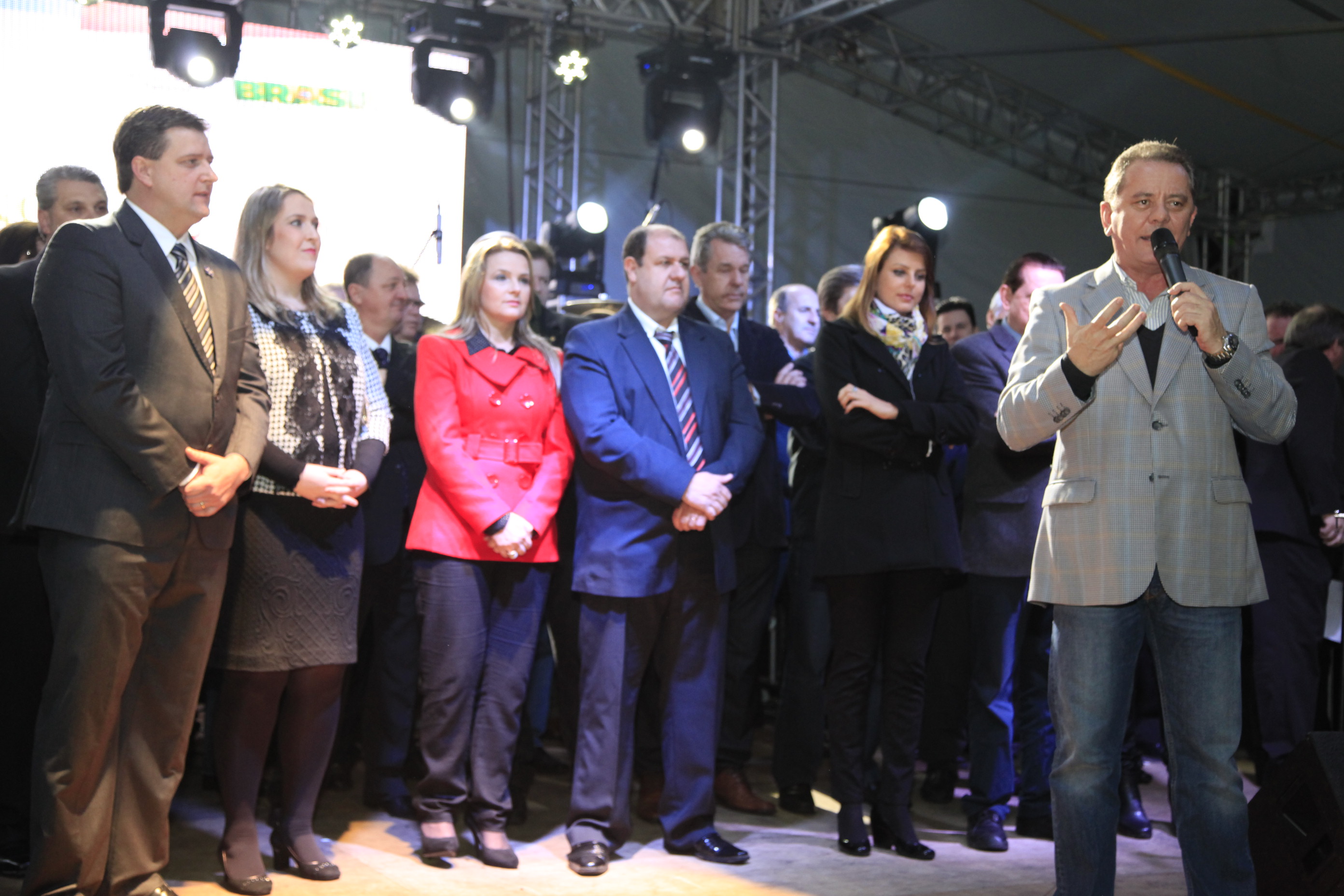 Presidente da Assembleia Legislativa de Santa Catarina Deputado Joares Ponticelli discursa na solenidade de Abertura da IX Festa Gastronomica de Nova Veneza  Foto Carlos Kilian/Agencia AL