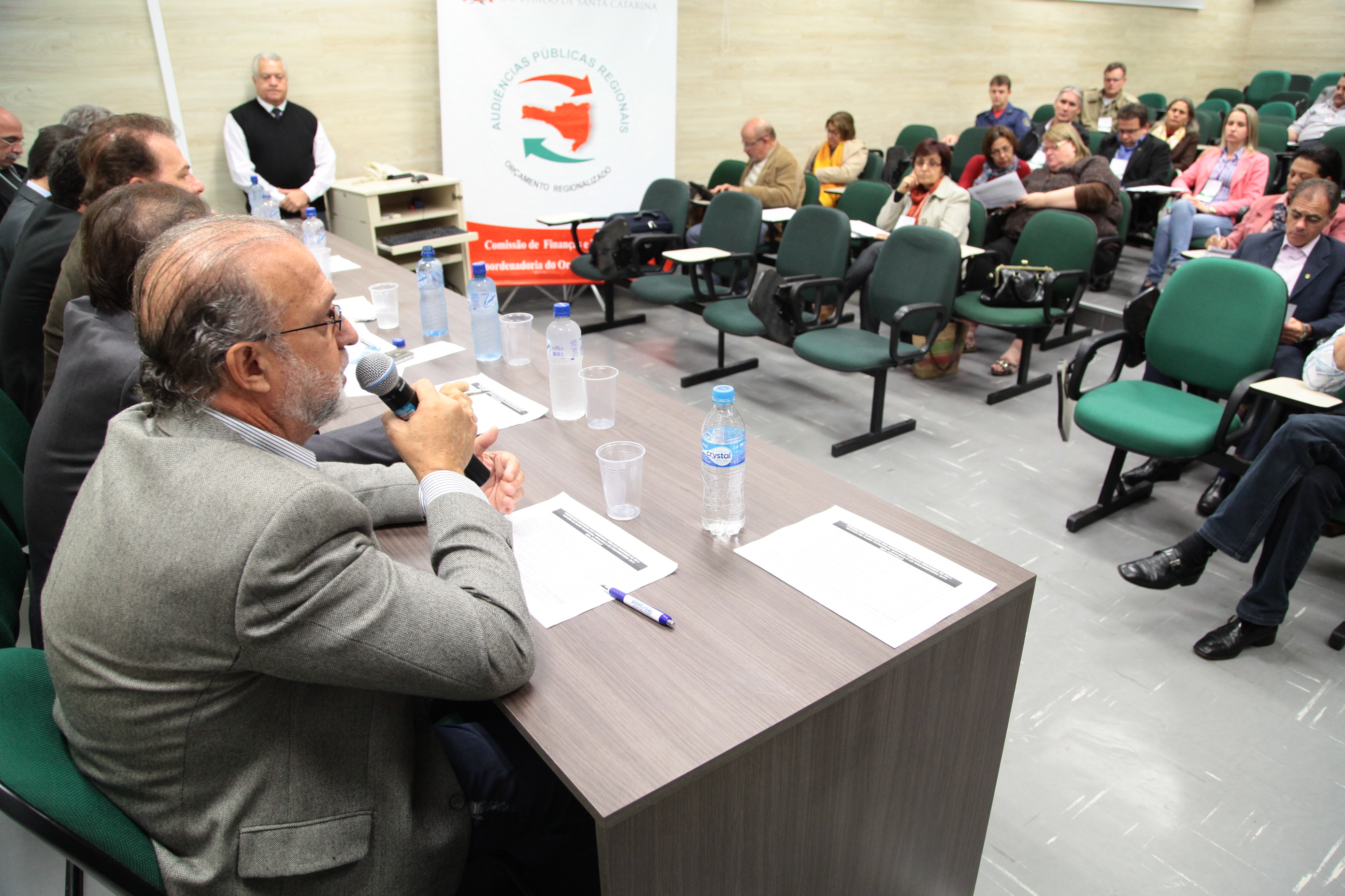 Audiência Pública do Orçamento Regionalizado em Joinville. Foto: Miriam Zomer