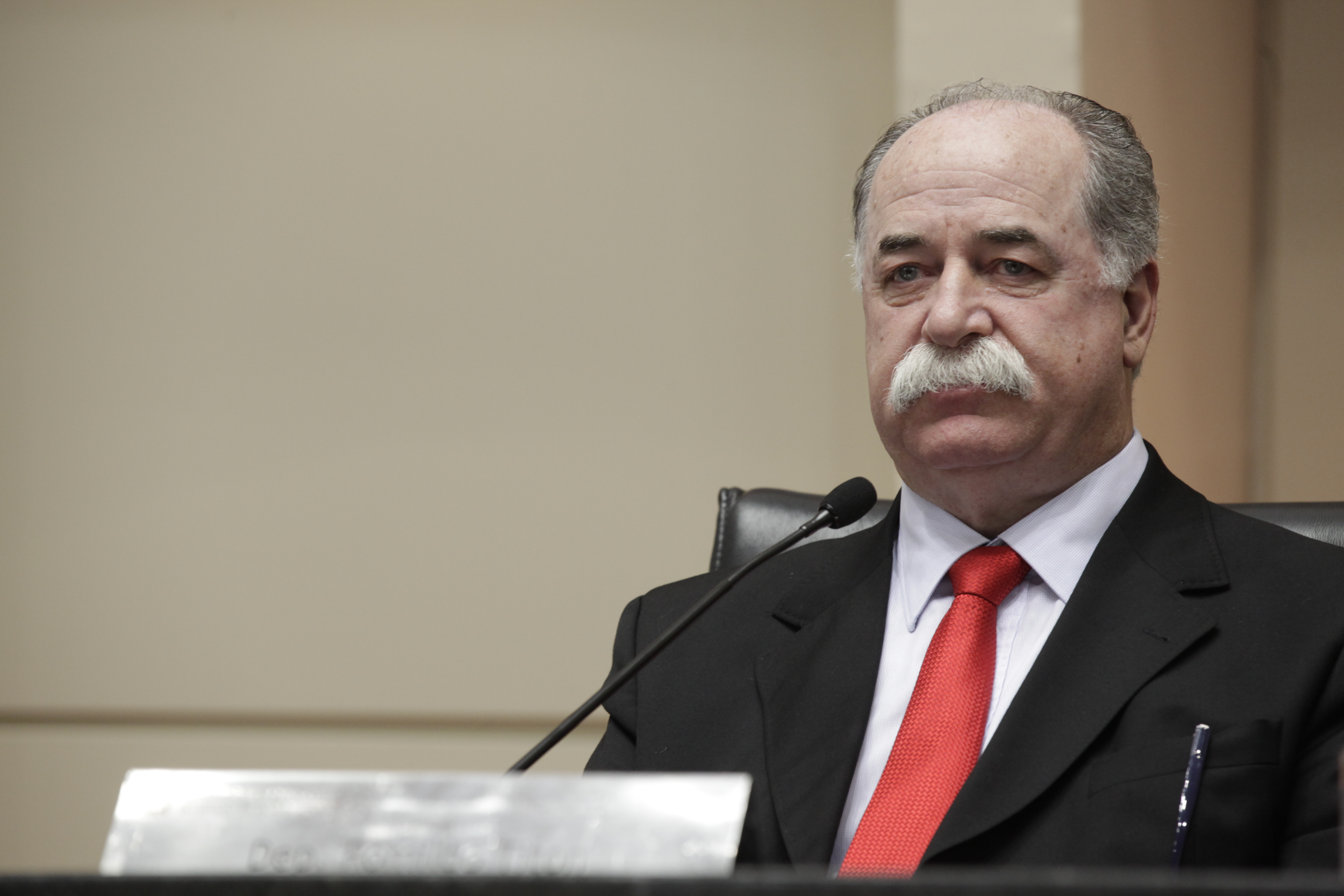 Sessão Ordinária - Plenário Osni Régis. Deputado Romildo Titon (PMDB). Foto: Carlos Kilian