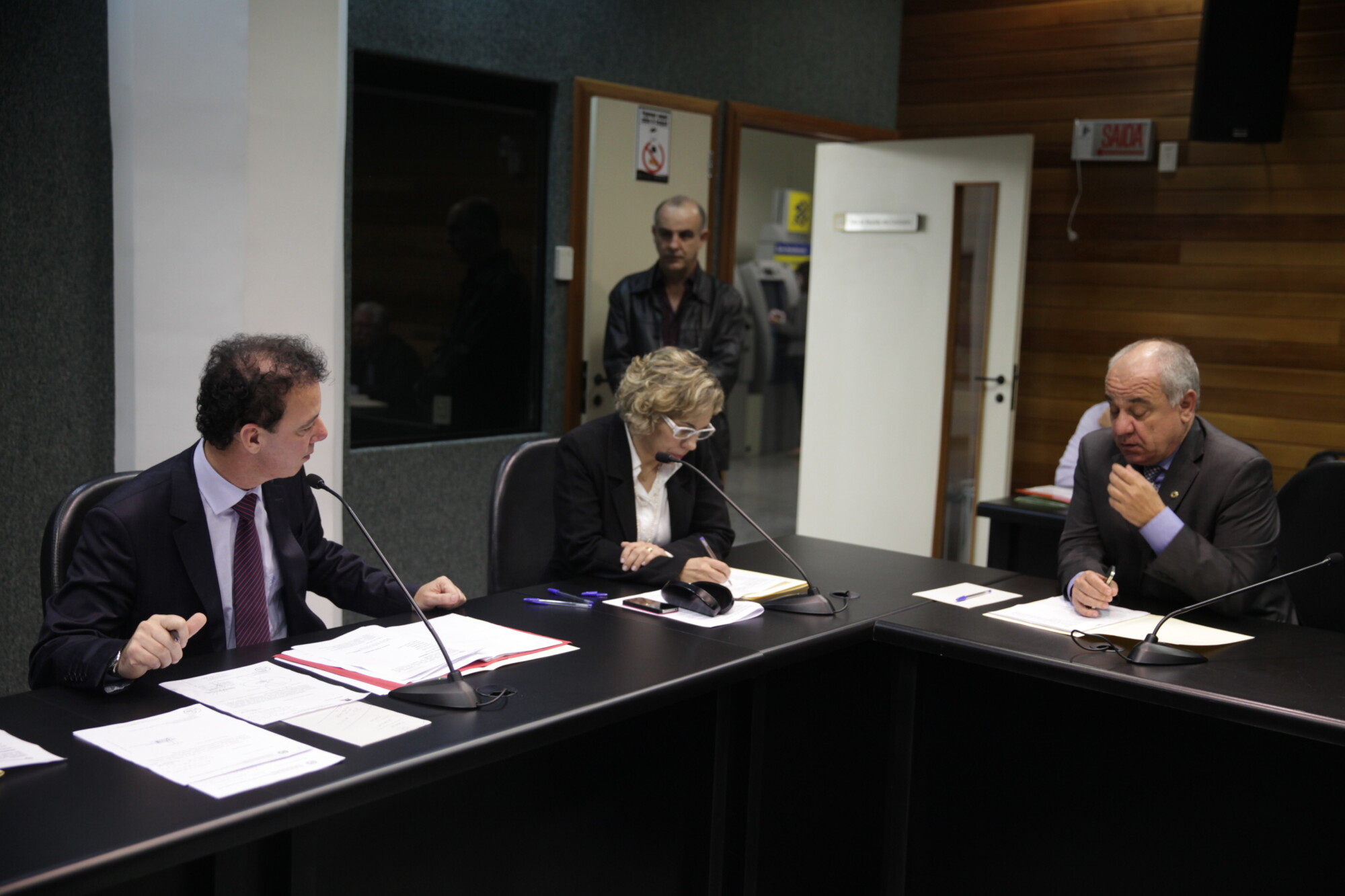 Comissão apoia oferta de 1 mil vagas para tratamento de dependentes químicos