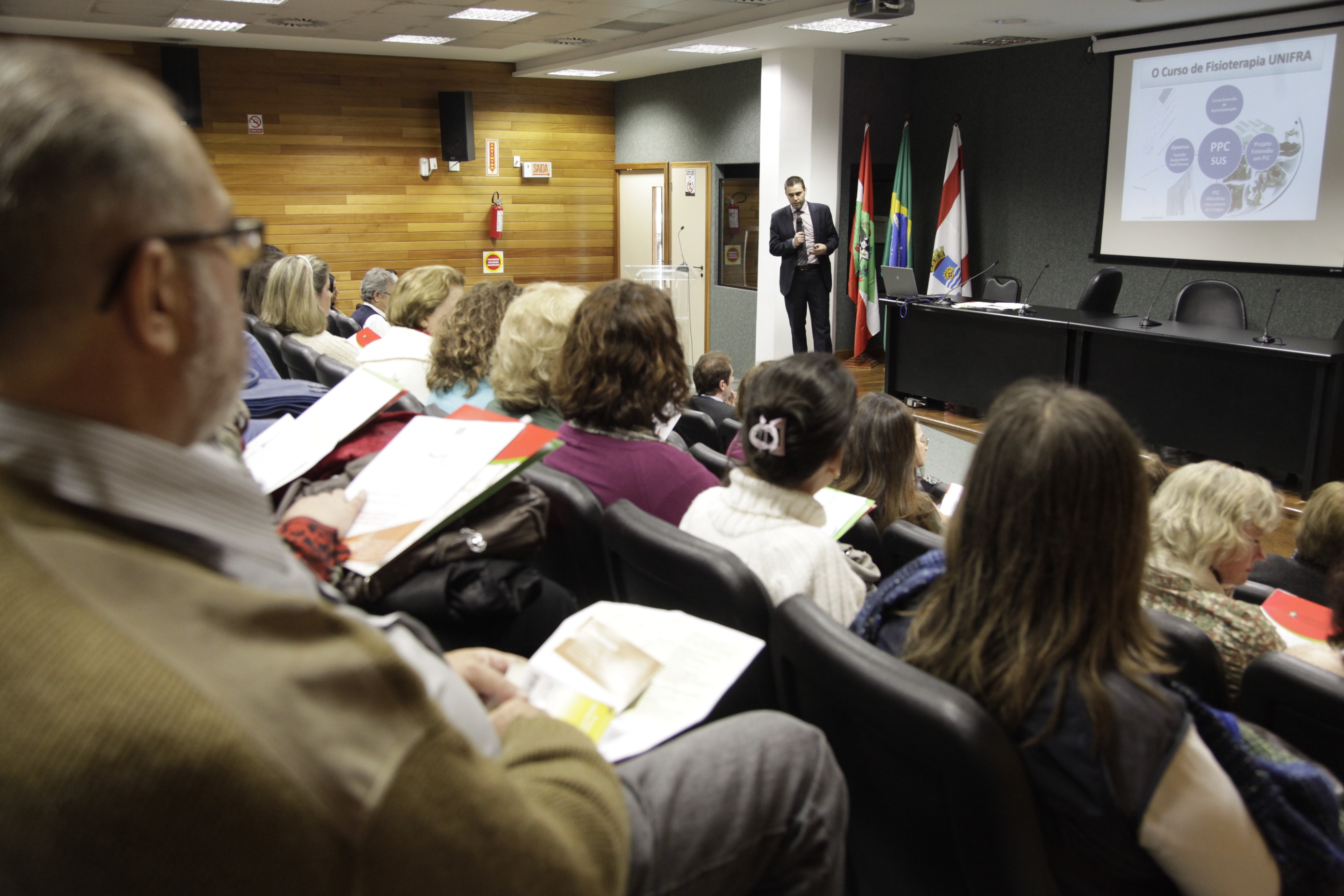 II Seminário de Práticas Integrativas e Complementares no SUS da Região Sul - Plenarinho. Foto: Jessica Genevro