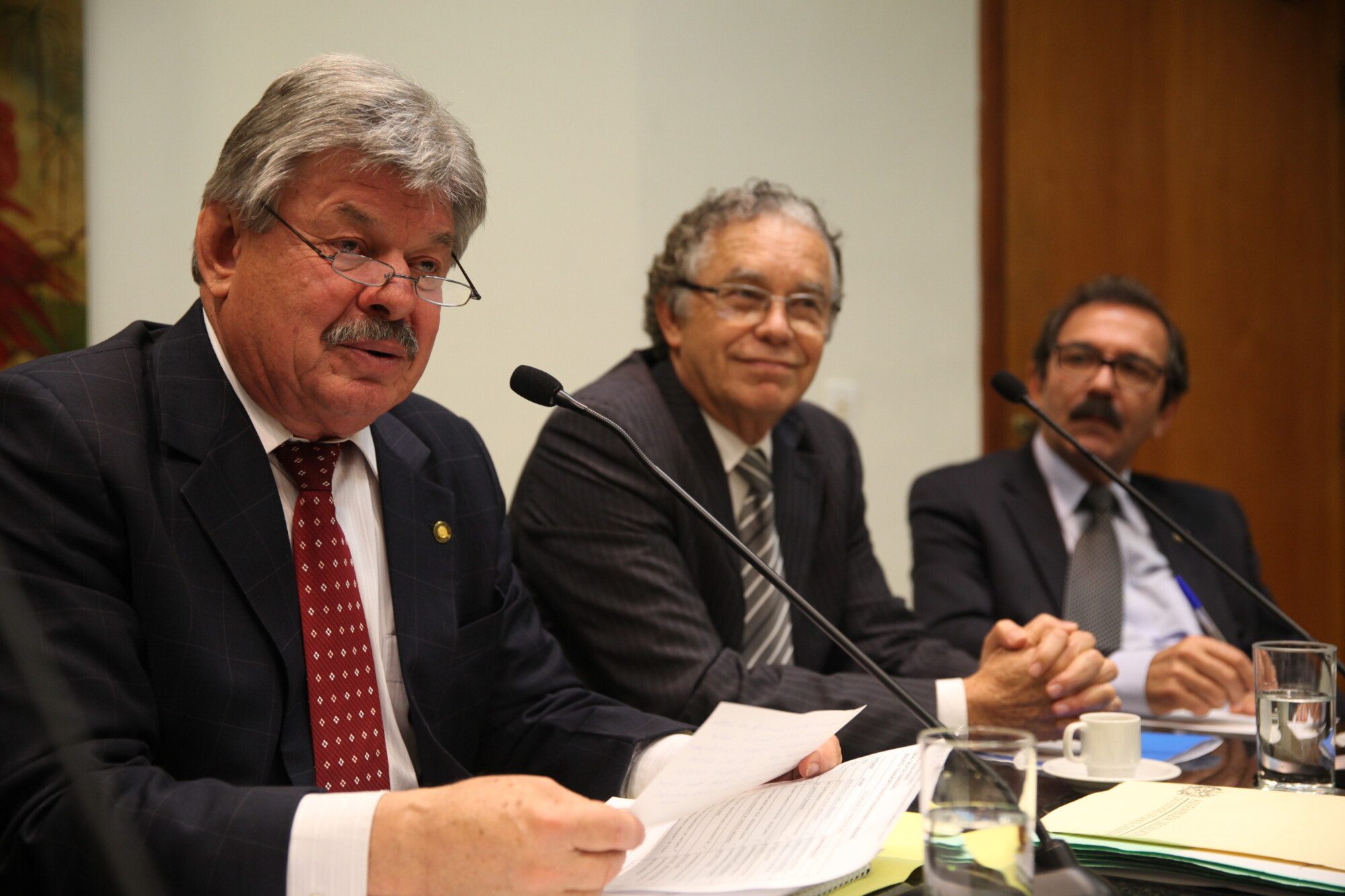 Empresas de ônibus pedem redução do ICMS do diesel, pneus e passagens