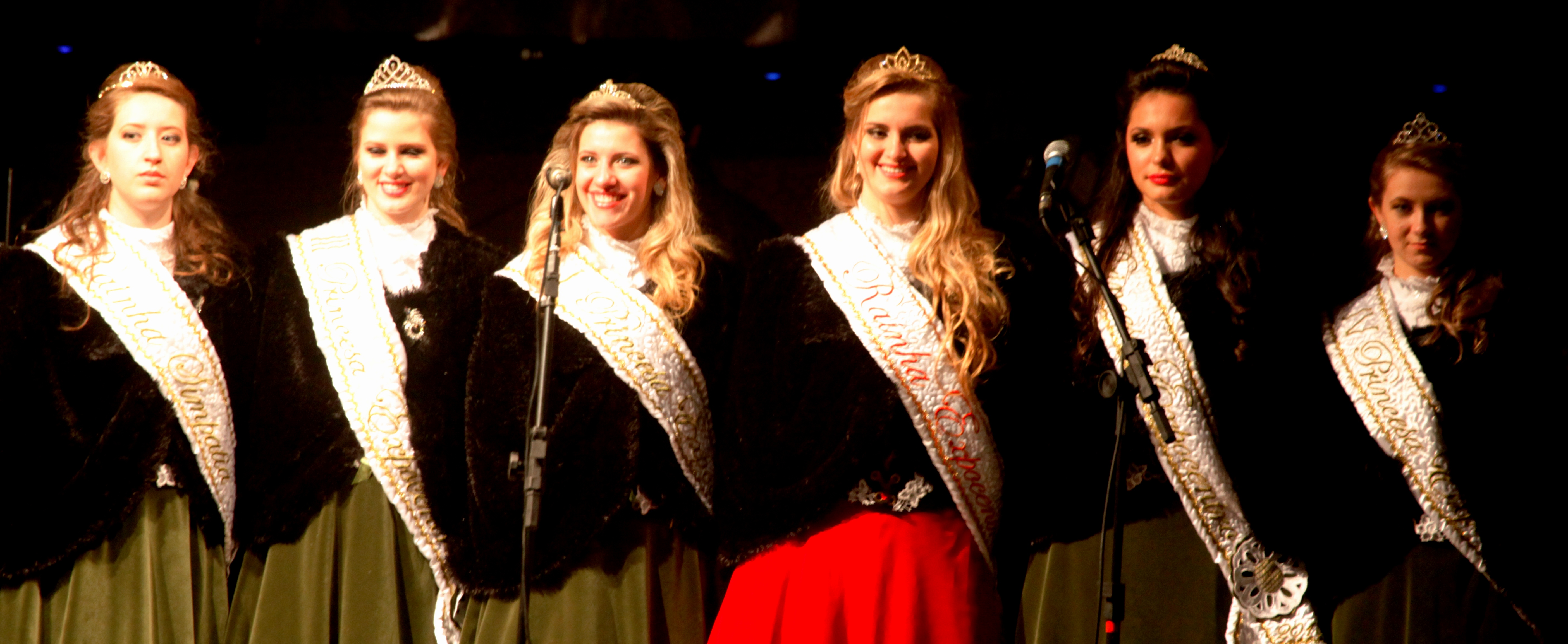EXPOCENTRO 2013 Rainha e Princesas da EXPOCENTRO 2013     Foto Carlos Kilian/Agencia AL