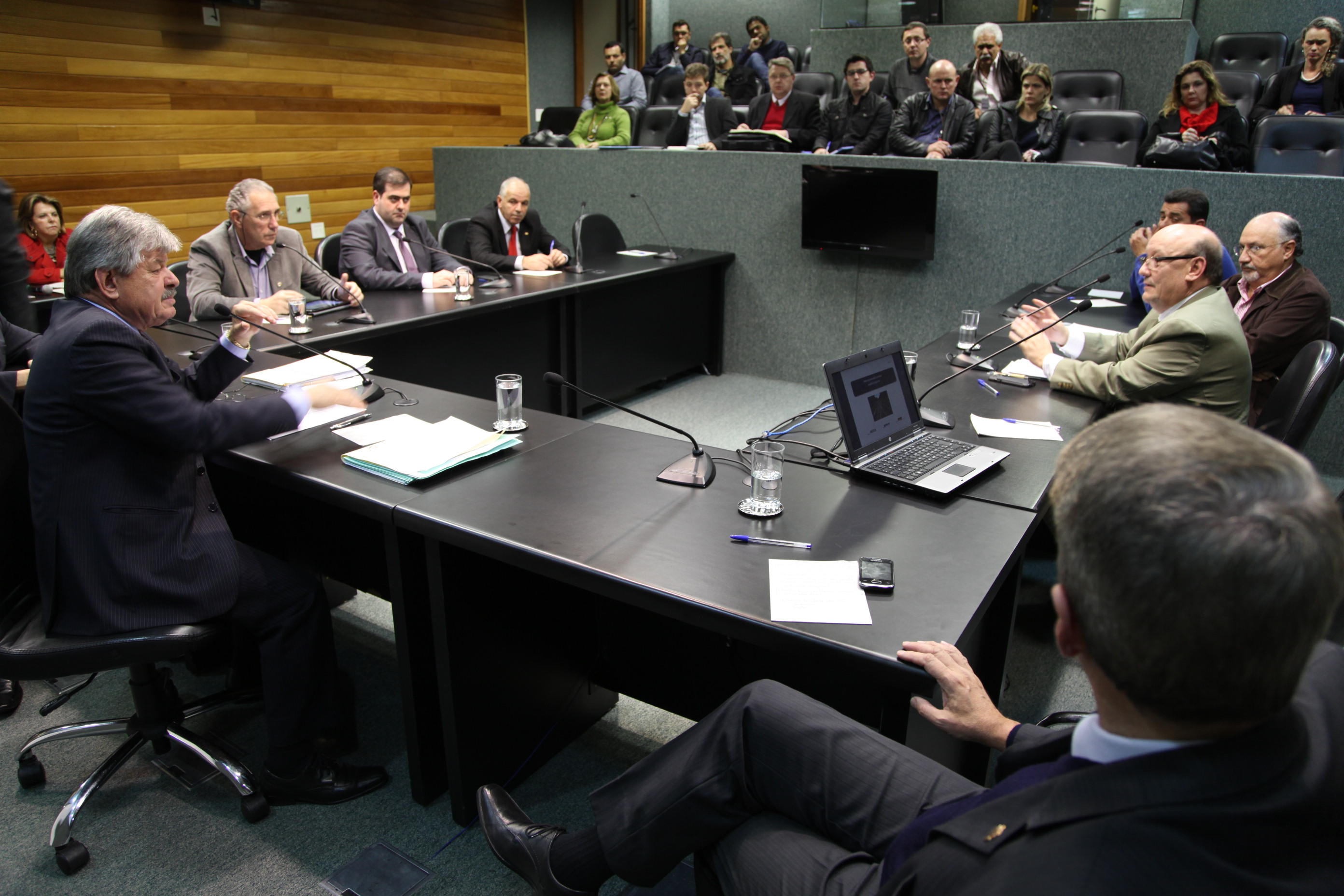 Reunião da Comissão de Transportes. Foto: Miriam Zomer