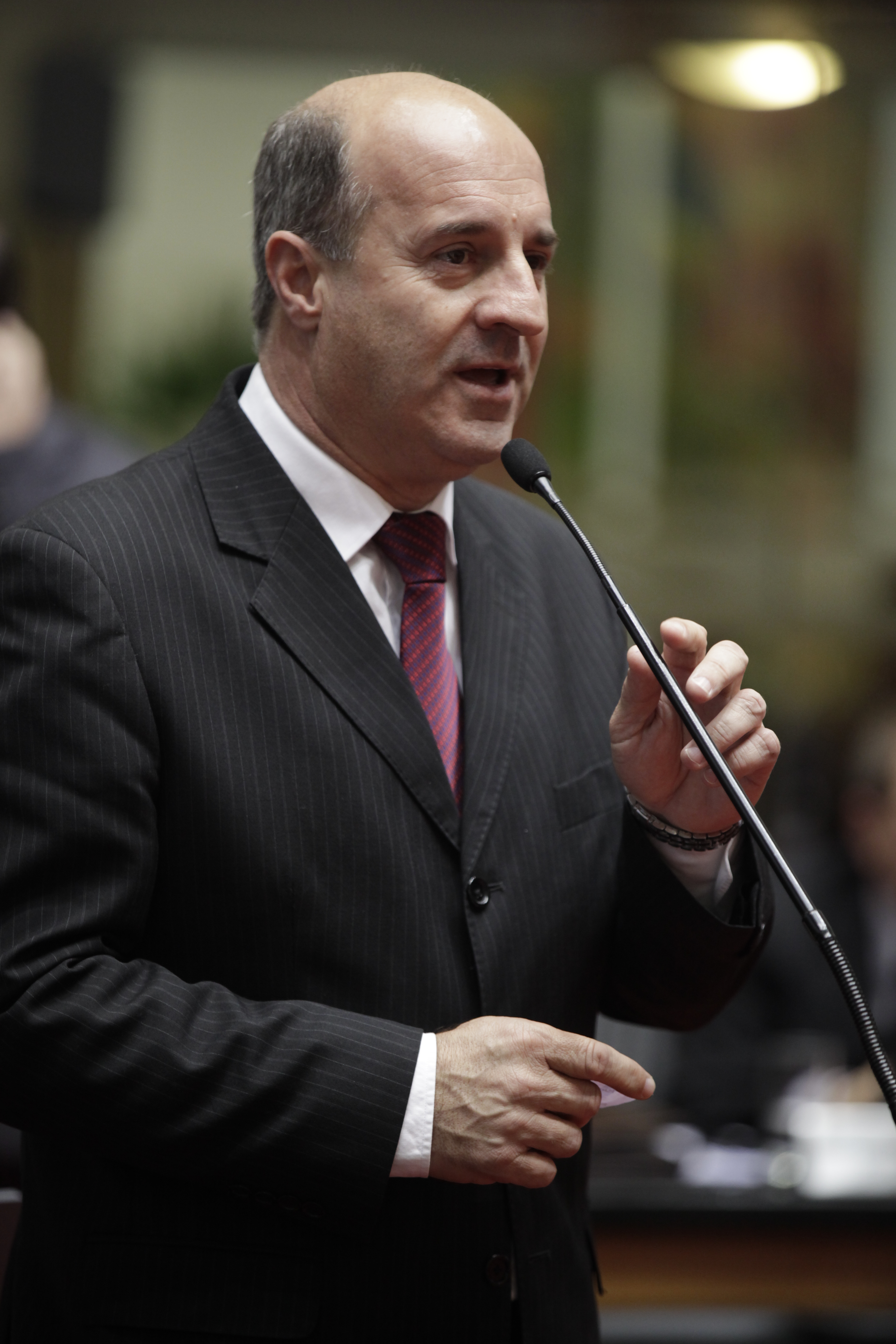 Sessão Ordinária - Plenário Osni Régis. Deputado José Milton Scheffer (PP). Foto: Carlos Kilian