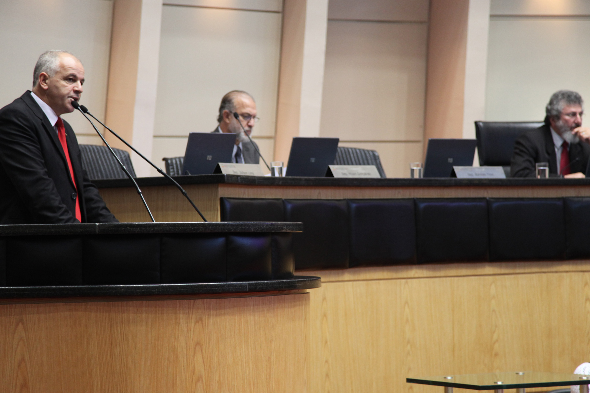 Sessão Ordinária - Plenário Osni Régis. Deputado Amauri Soares (PDT). Foto: Miriam Zomer