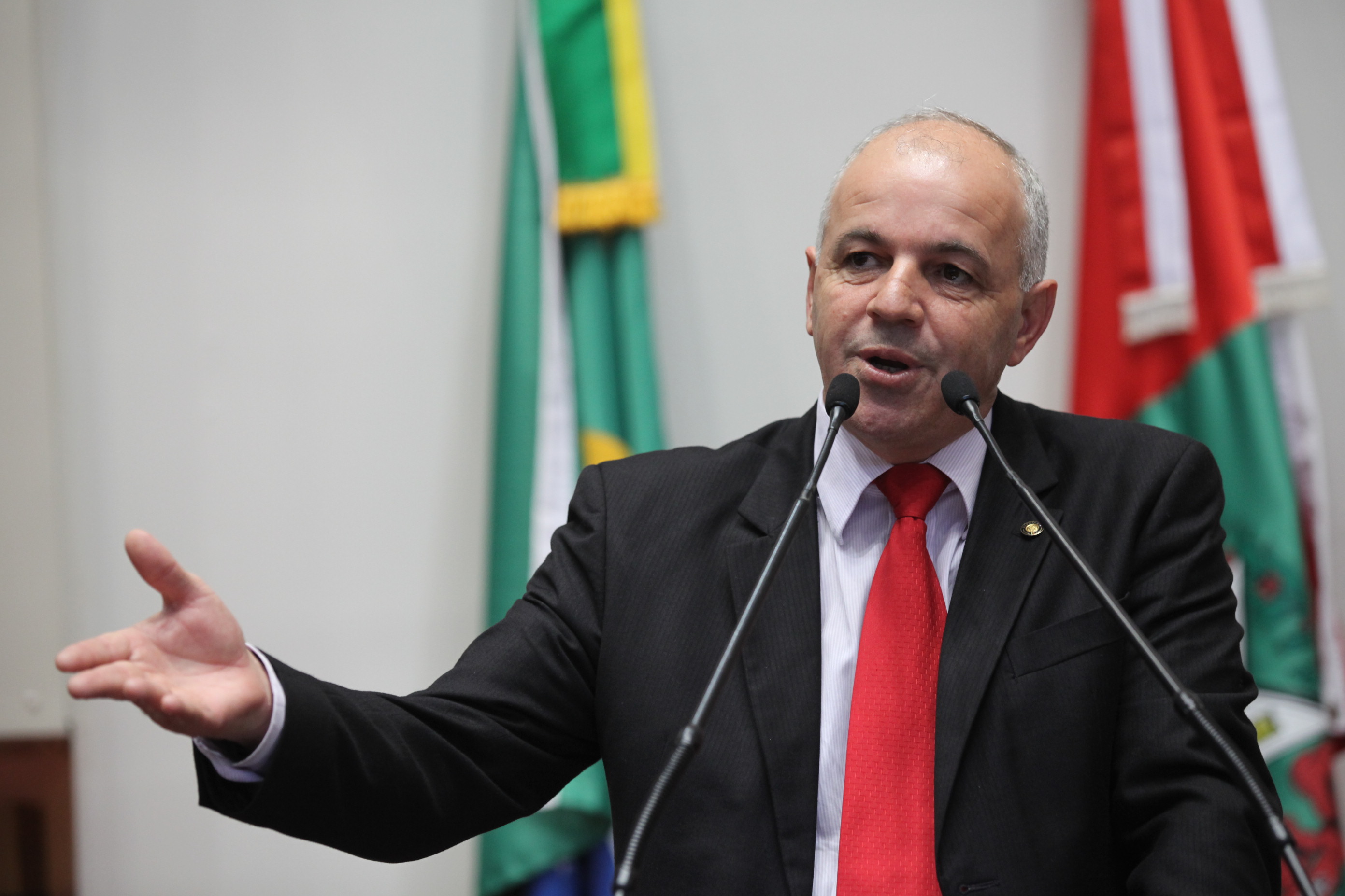 Sessão Ordinária - Plenário Osni Régis. Deputado Amauri Soares (PDT). Foto: Solon Soares