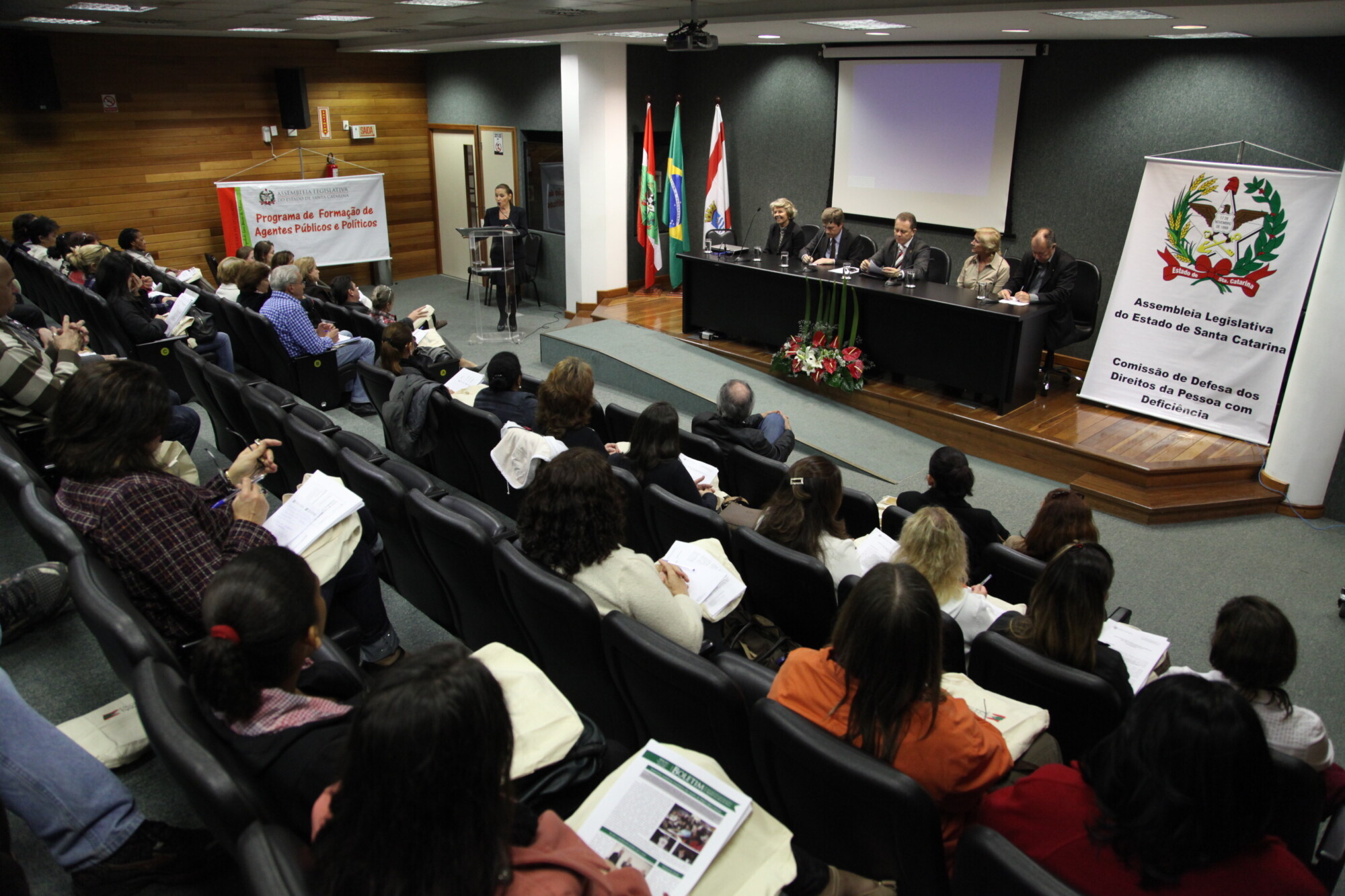 Curso de Cuidadores Terapêuticos é aberto oficialmente no Palácio Barriga Verde