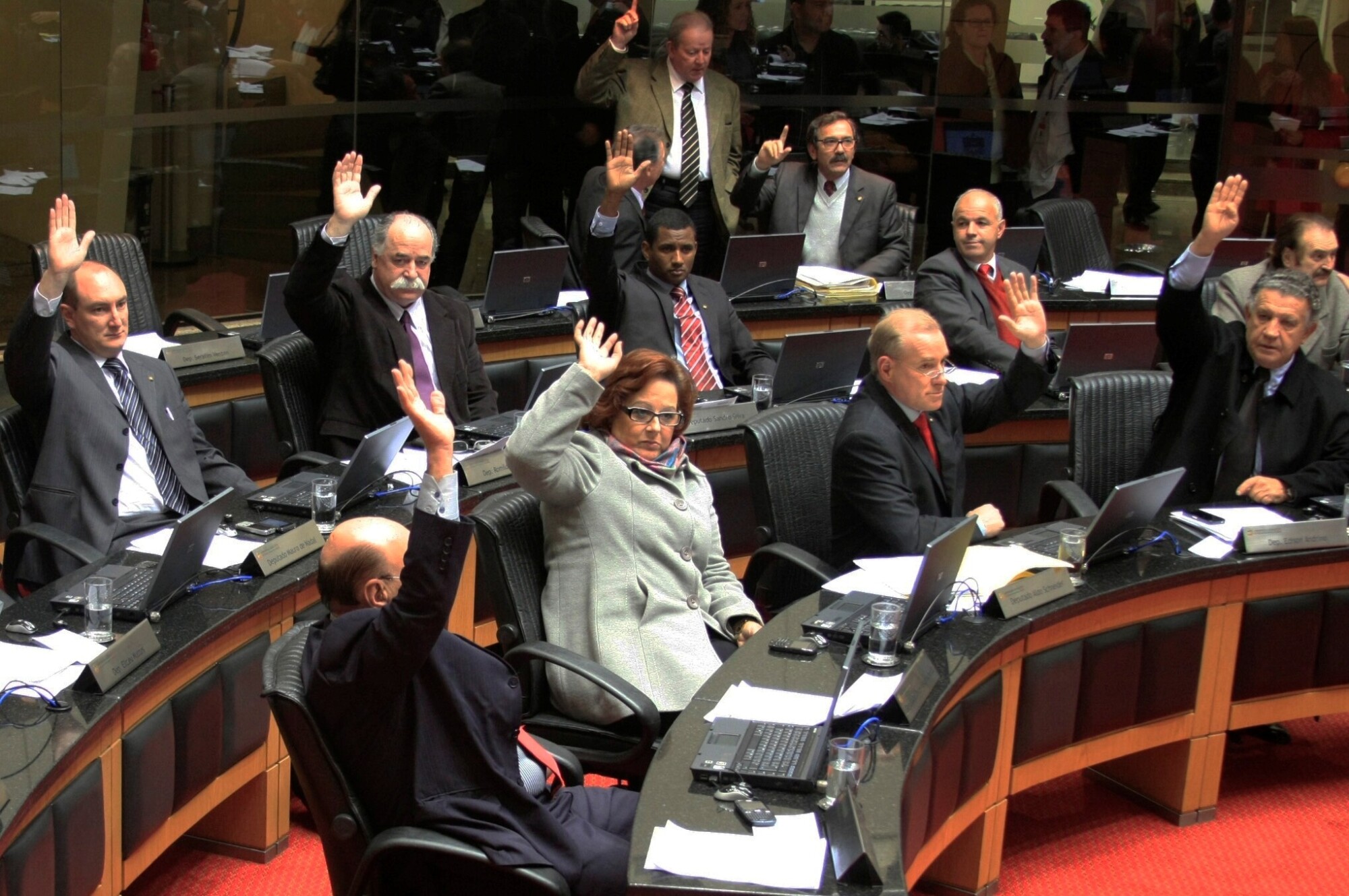 Deputados aprovam 135 proposições no primeiro semestre de 2013