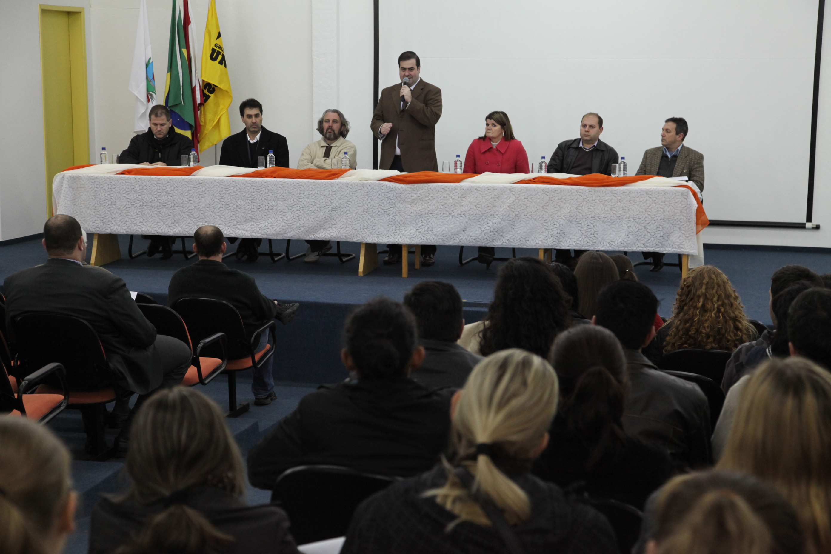 Audiência Pública da Comissão de Educação em Guraramirim - Artigo 170