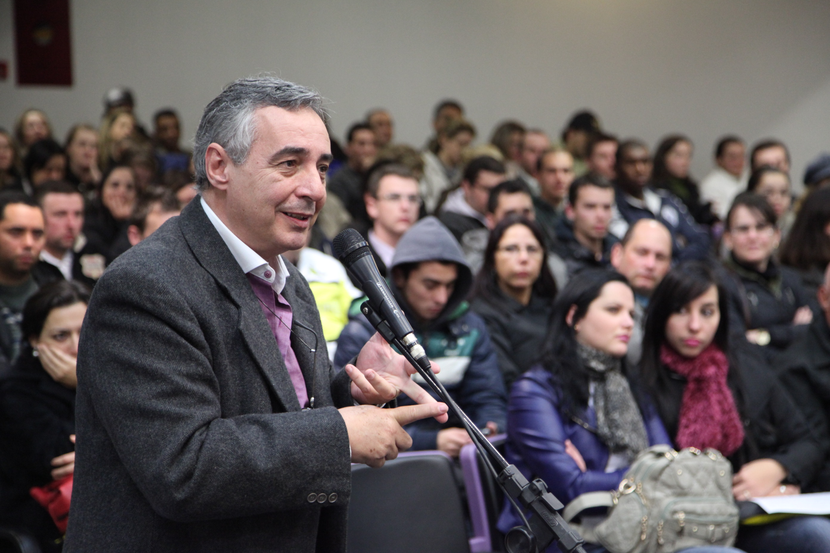 Antônio Lemos - Audiência Pública da Comissão de Educação em Joinville - Artigo 170