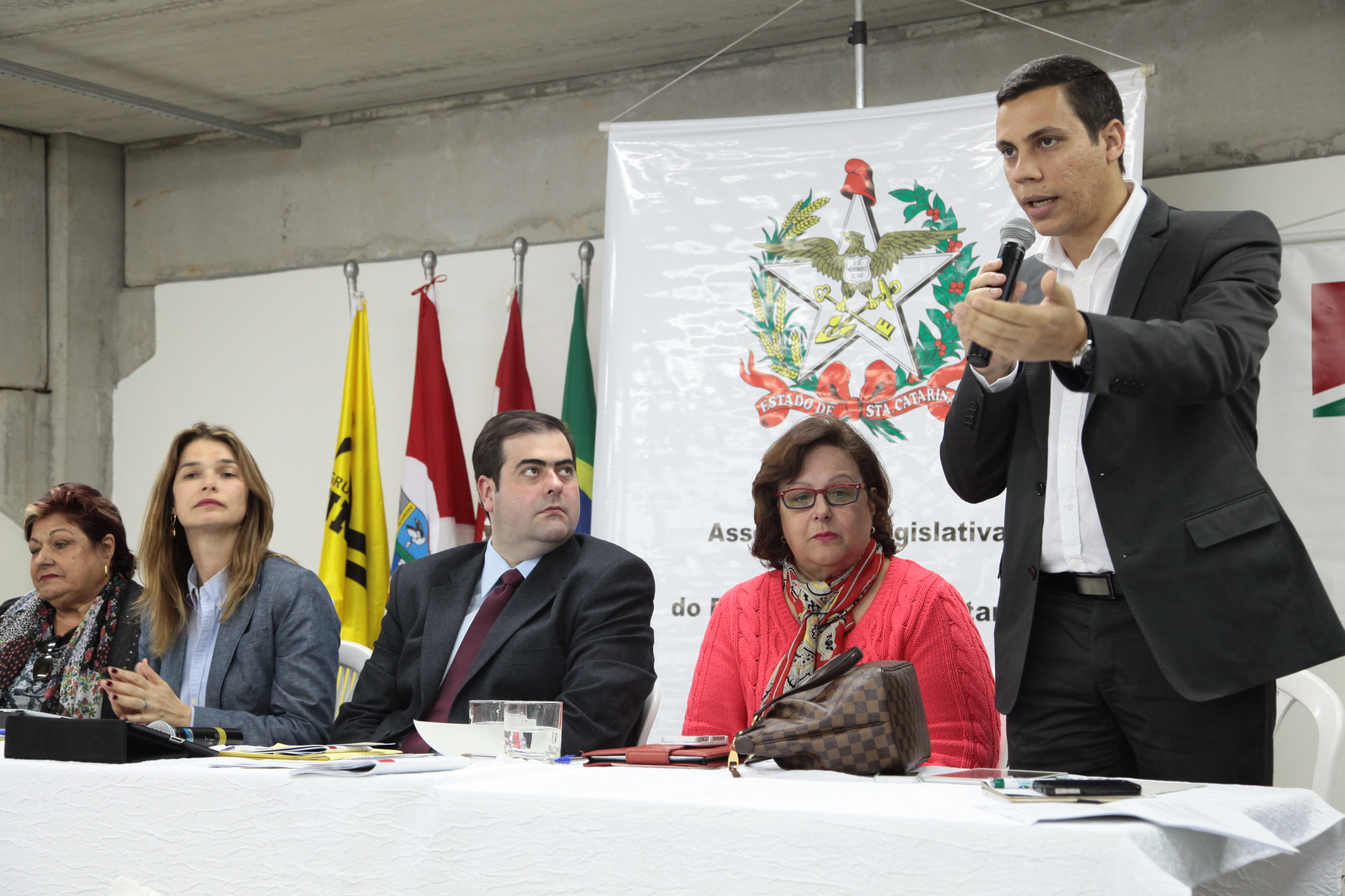 Audiência Pública da Comissão de Educação no município de Palhoça. Foto: Miriam Zomer