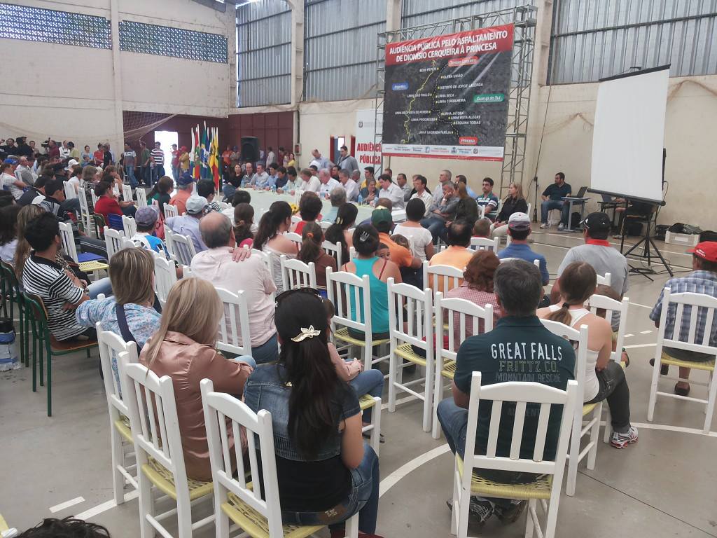 Audiência Pública da Comissão de Transportes em Dionísio Cerqueira. Foto: Miriam Zomer