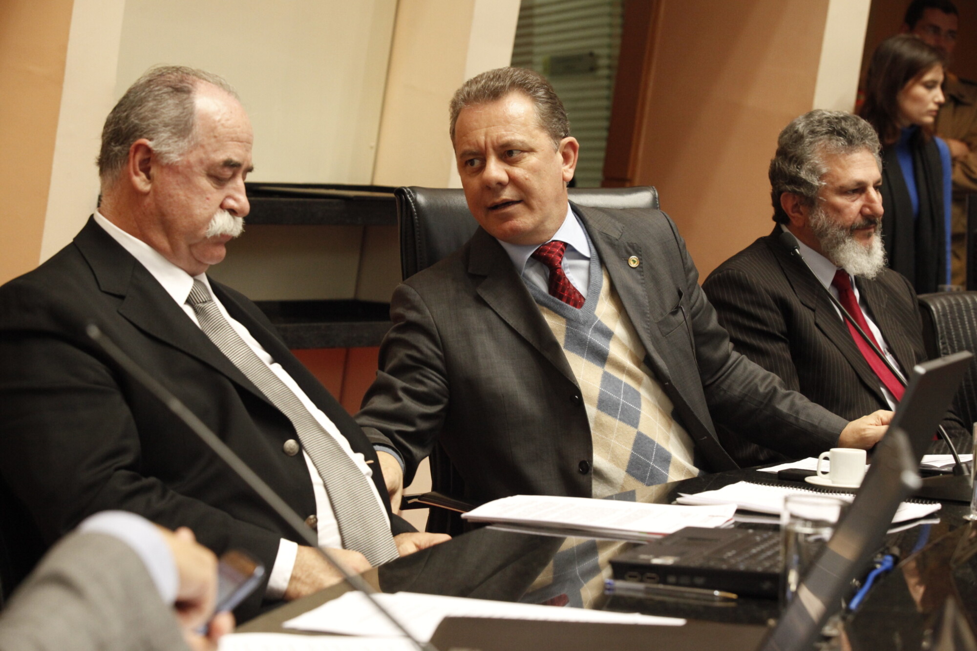 Deputados estaduais repercutem transmissão das sessões ordinárias em Libras