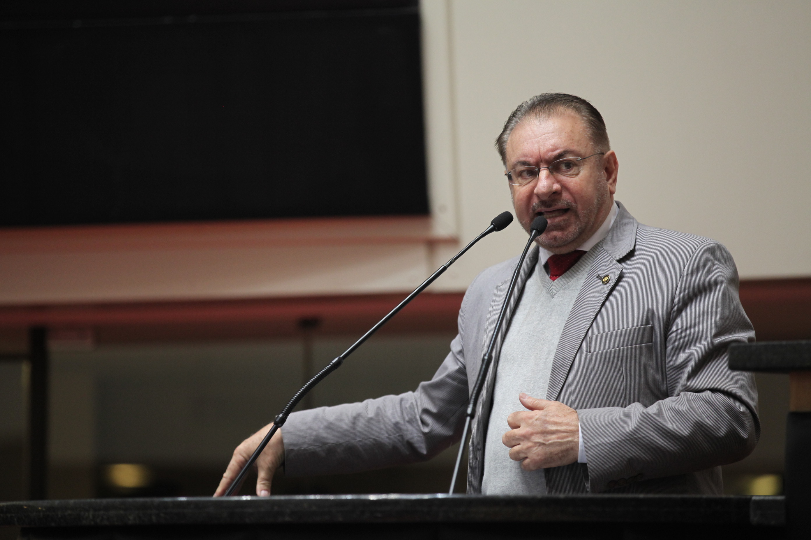 Sessão Ordinária - Plenário Osni Regis - Deputado Volnei Morastoni (PT) - Foto: Solon Soares