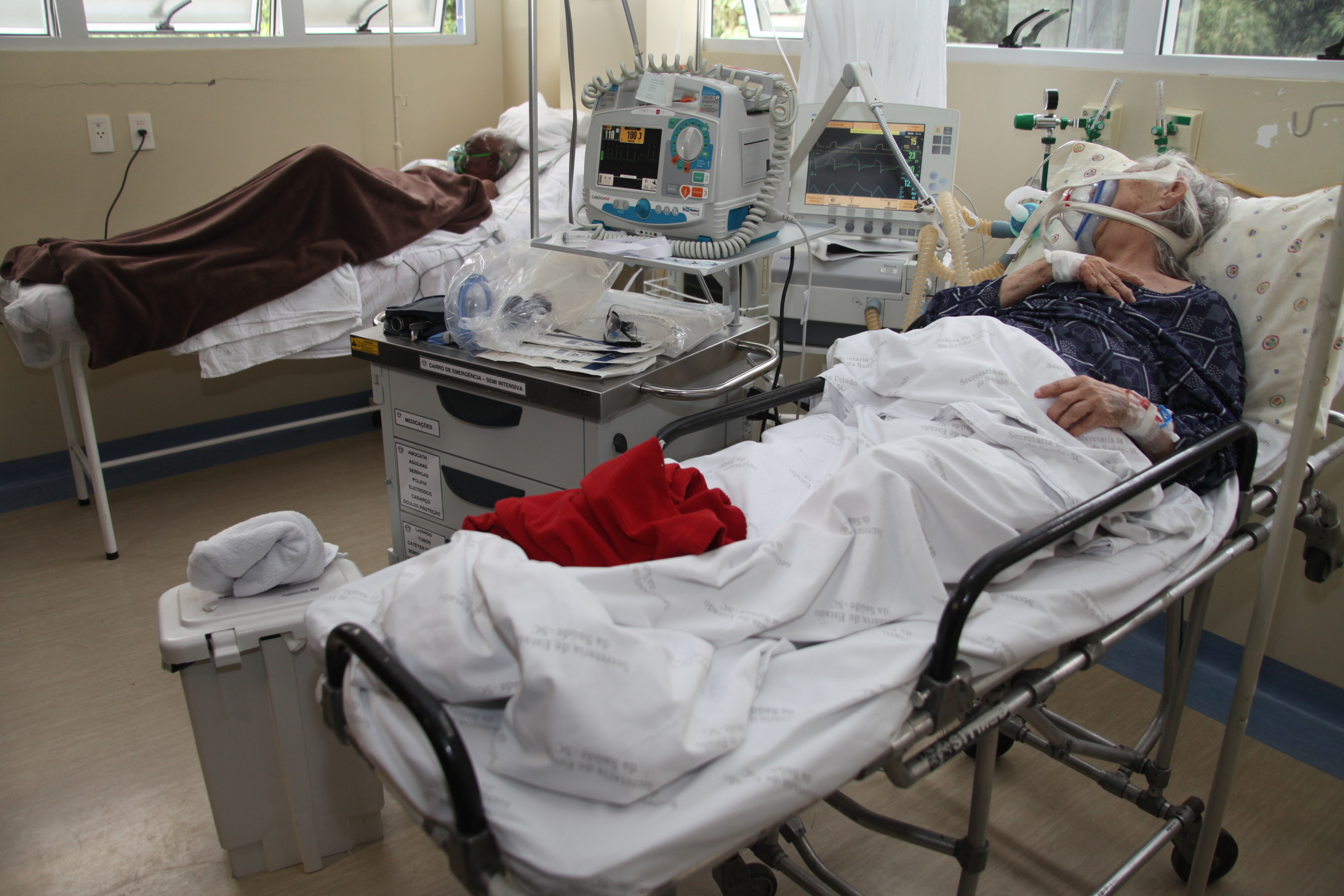 Deputados da Comissão de Saúde fazem vistoria no Hospital Regional. Foto: Fábio Queiroz