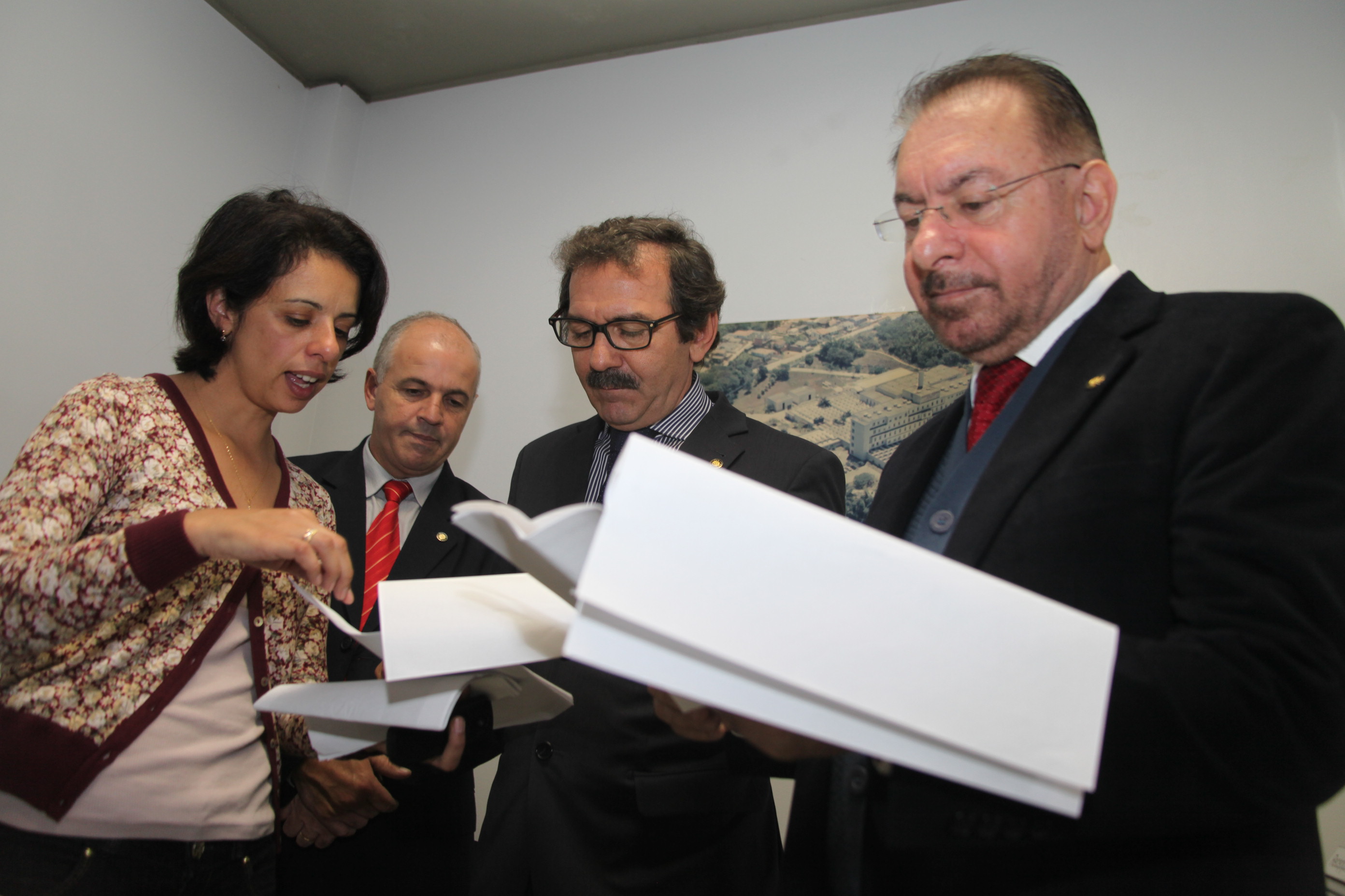 Deputados da Comissão de Saúde fazem vistoria no Hospital Regional. Foto: Fábio Queiroz