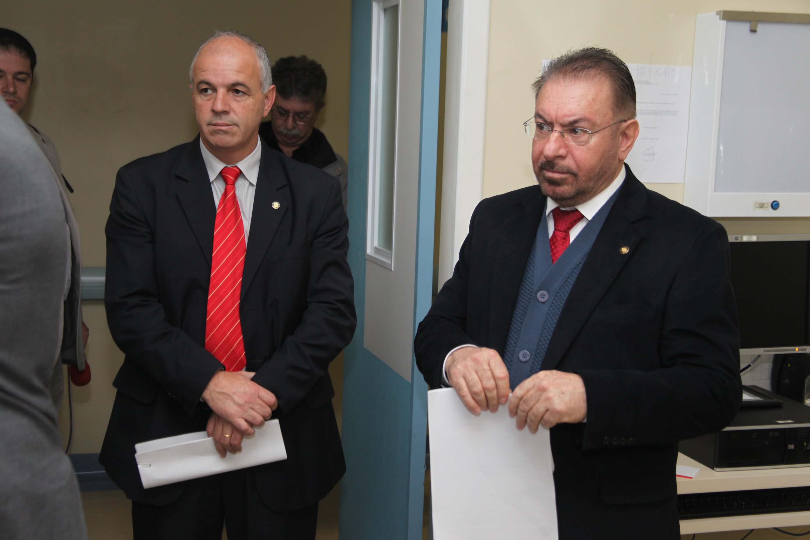 Deputados da Comissão de Saúde fazem vistoria no Hospital Regional. Foto: Fábio Queiroz