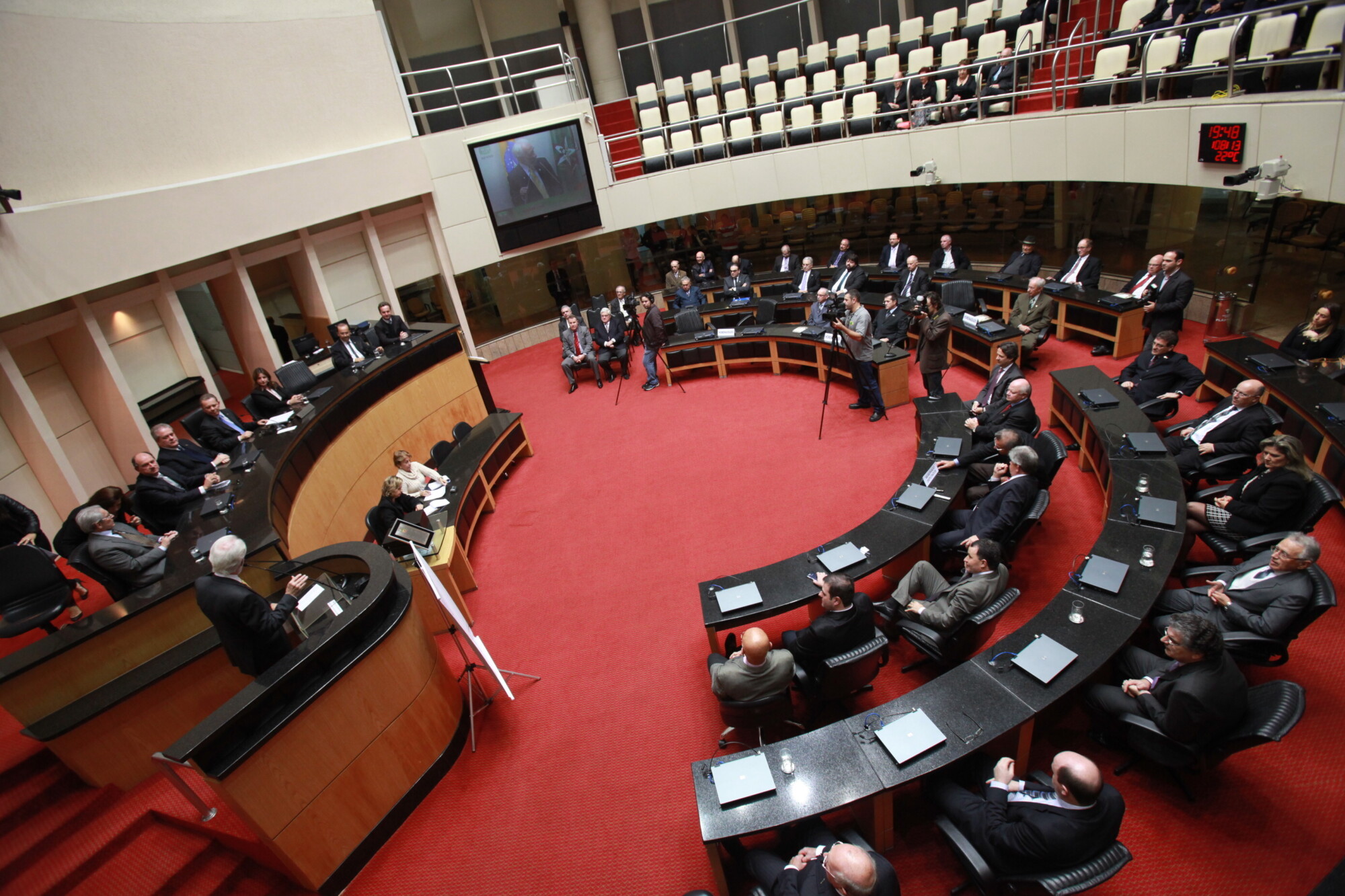 Fecomércio/SC recebe homenagem na Assembleia