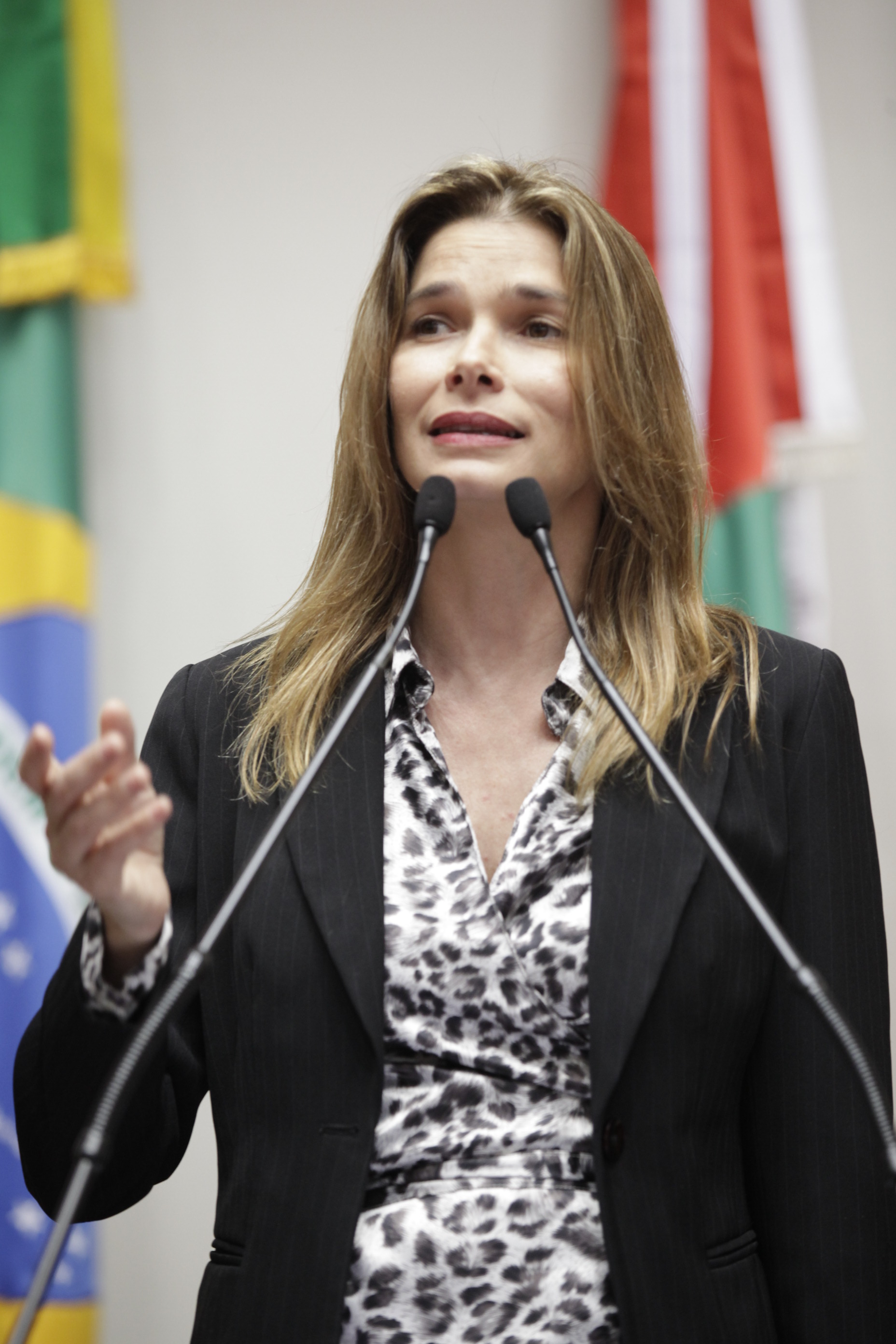 Deputada Angela Albino (PCdoB). Sessão Ordinária - Plenário Osni Régis. Foto: Carlos Kilian