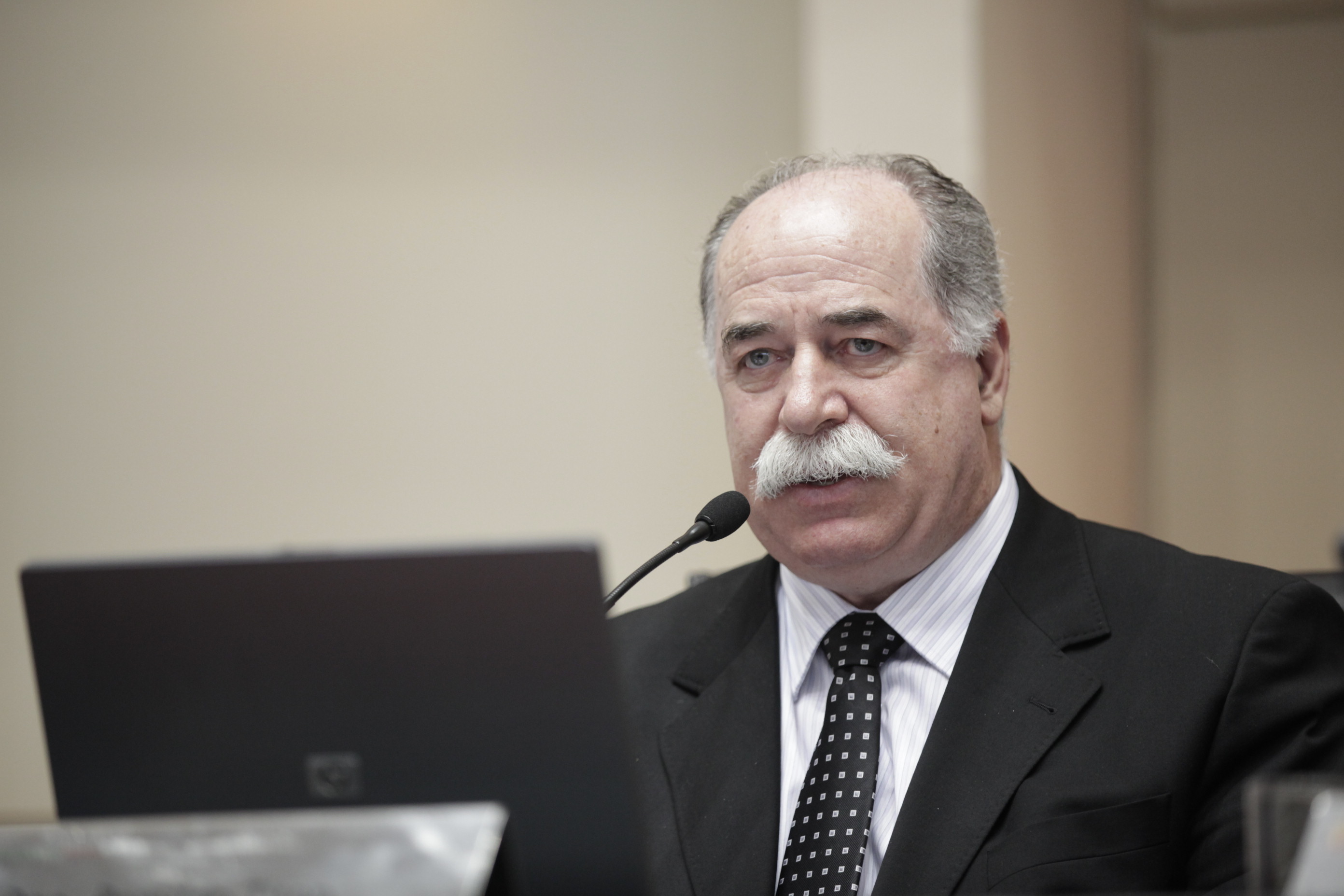 Deputado Romildo Titon (PMDB). Sessão Ordinária - Plenário Osni Régis. Foto: Carlos Kilian