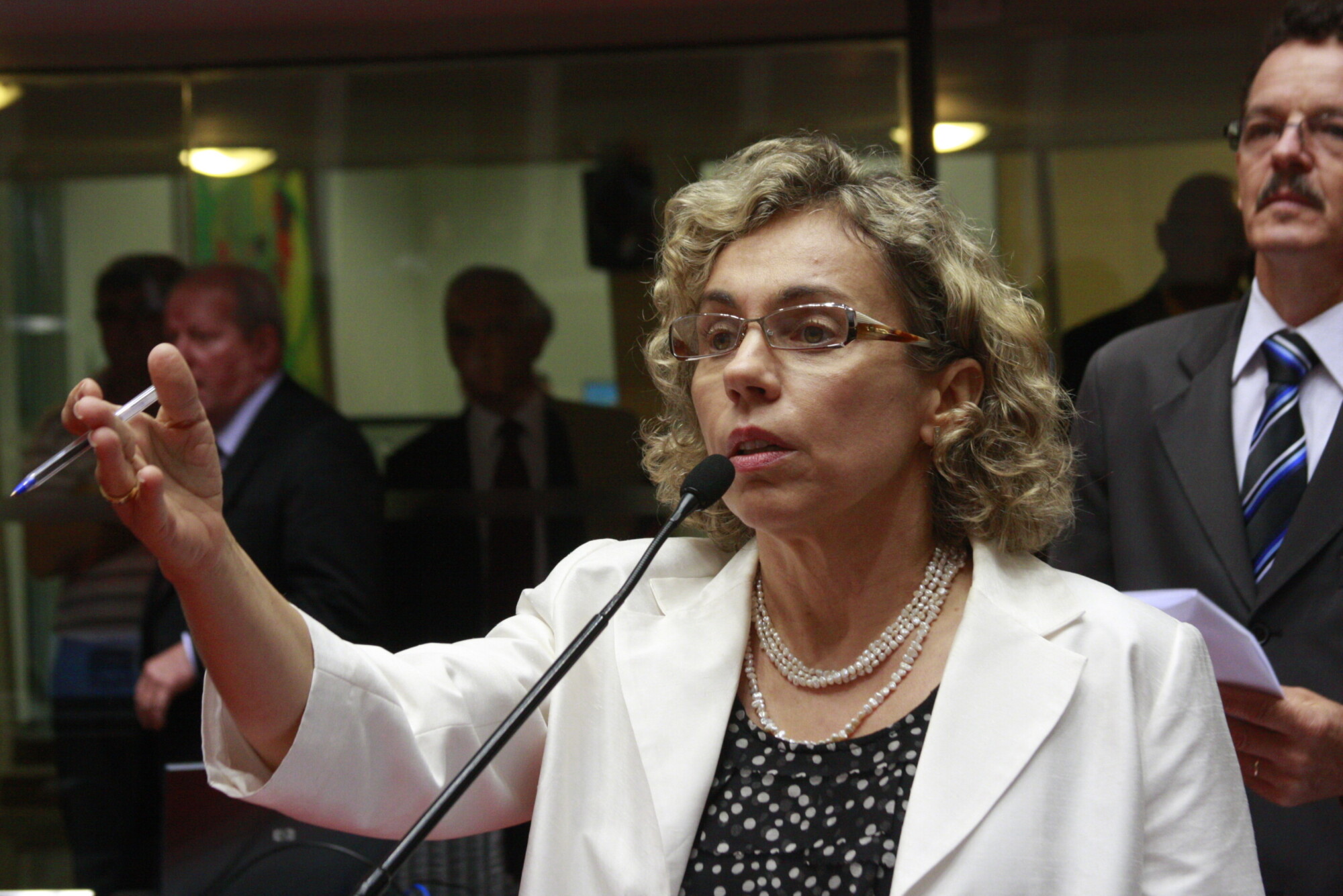 Deputados aprovam a inclusão de peixe na merenda escolar