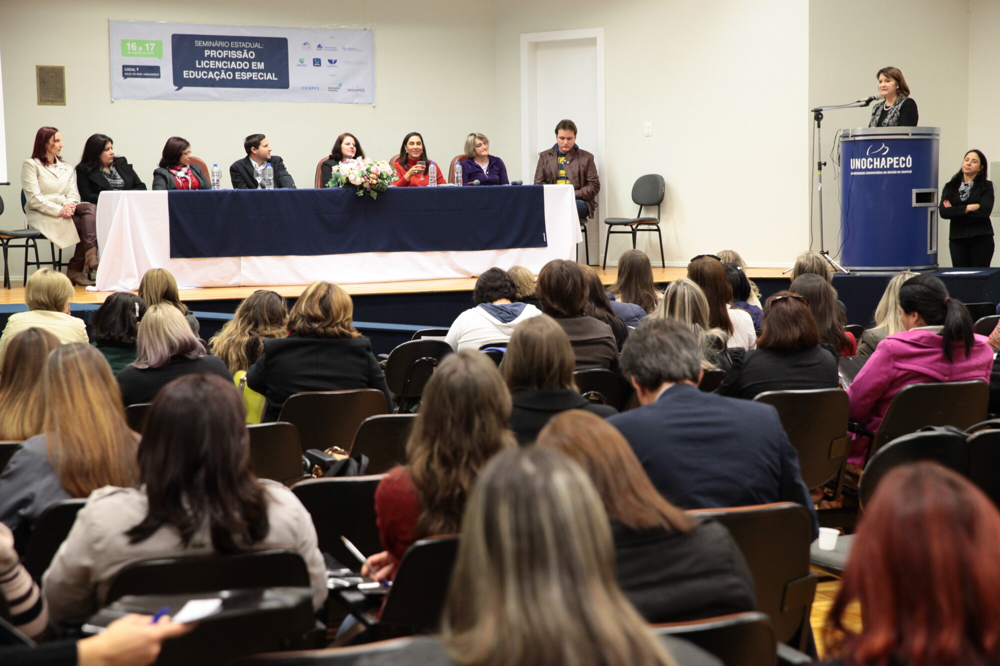 Licenciados em educação especial articulam regulamentação da profissão
