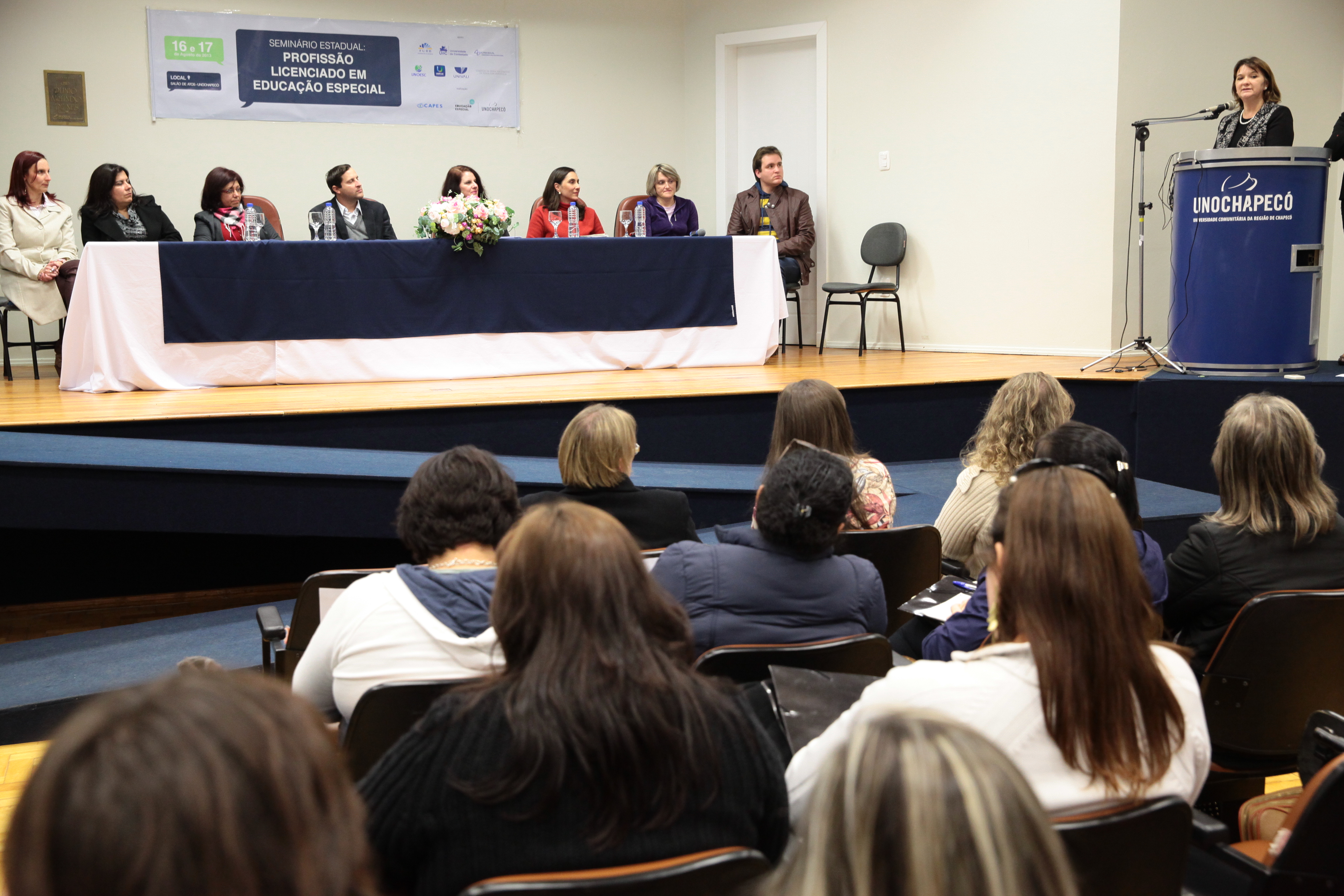 Seminário Estadual: Profissão Licenciado em Educação Especial em Chapecó. Foto: Miriam Zomer