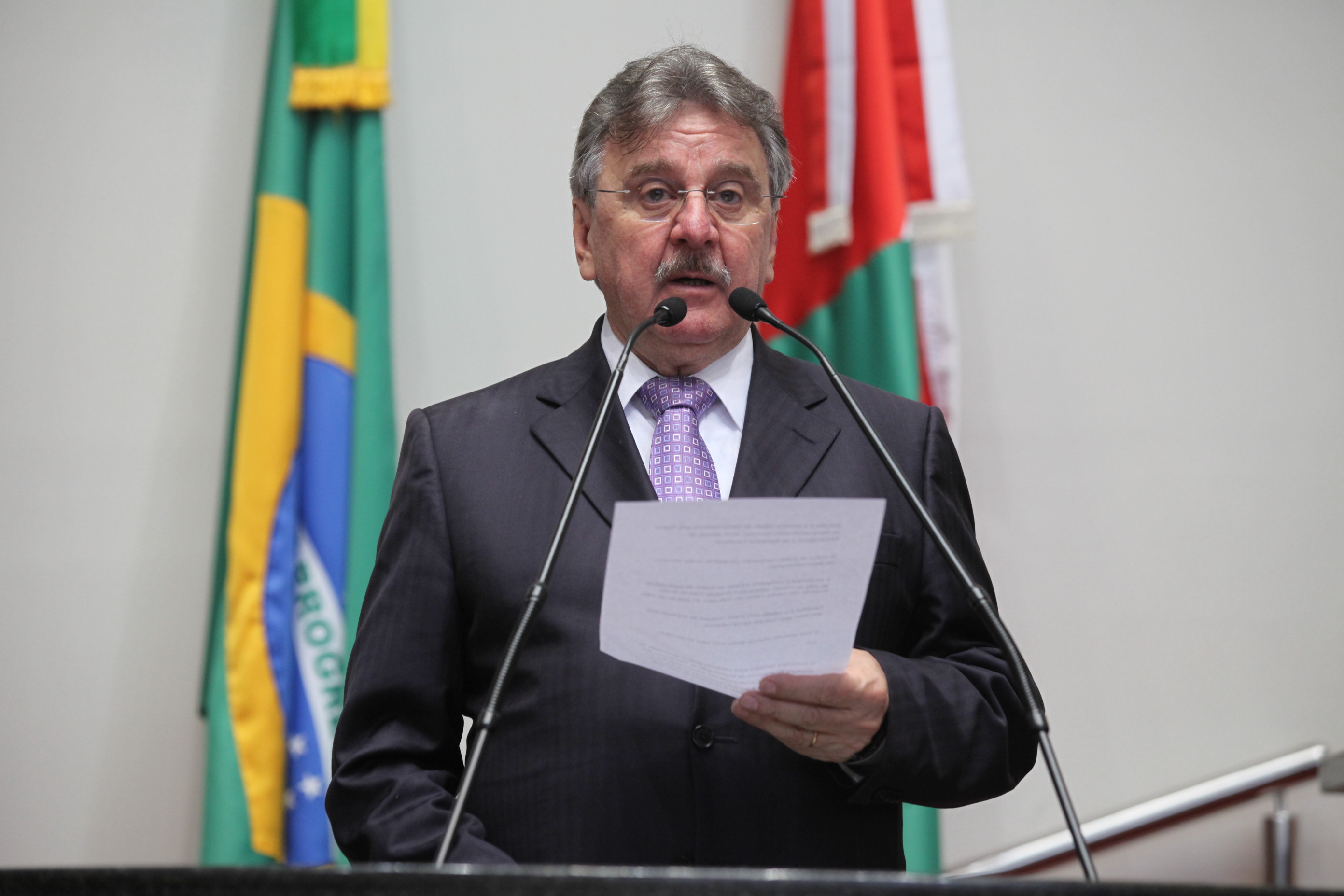 Sessão Ordinária - Plenário Osni Régis. Deputado Moacir Sopelsa (PMDB)