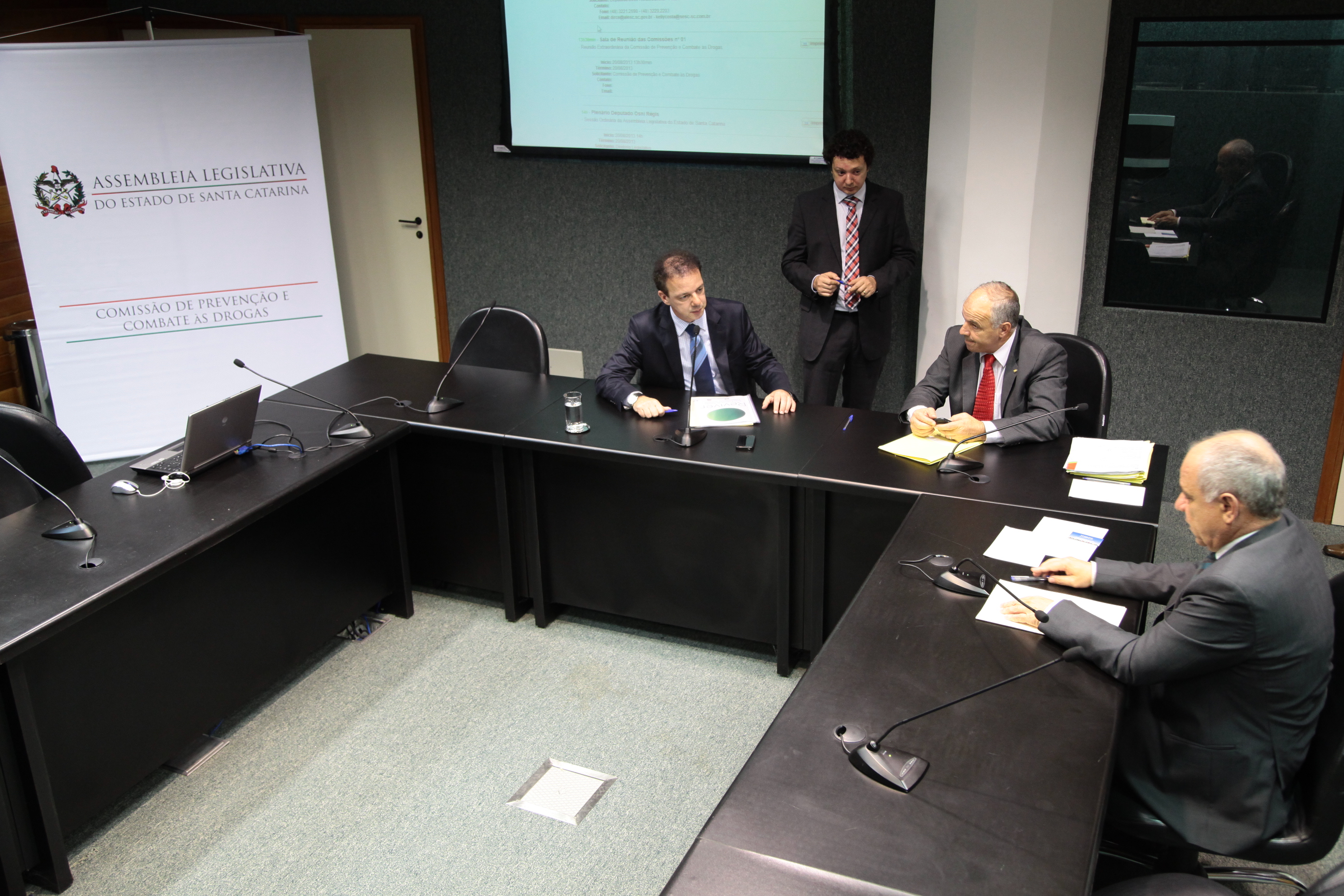 Reunião Extraordinária da Comissão de Prevenção e Combate às Drogas. Foto: Miriam Zomer