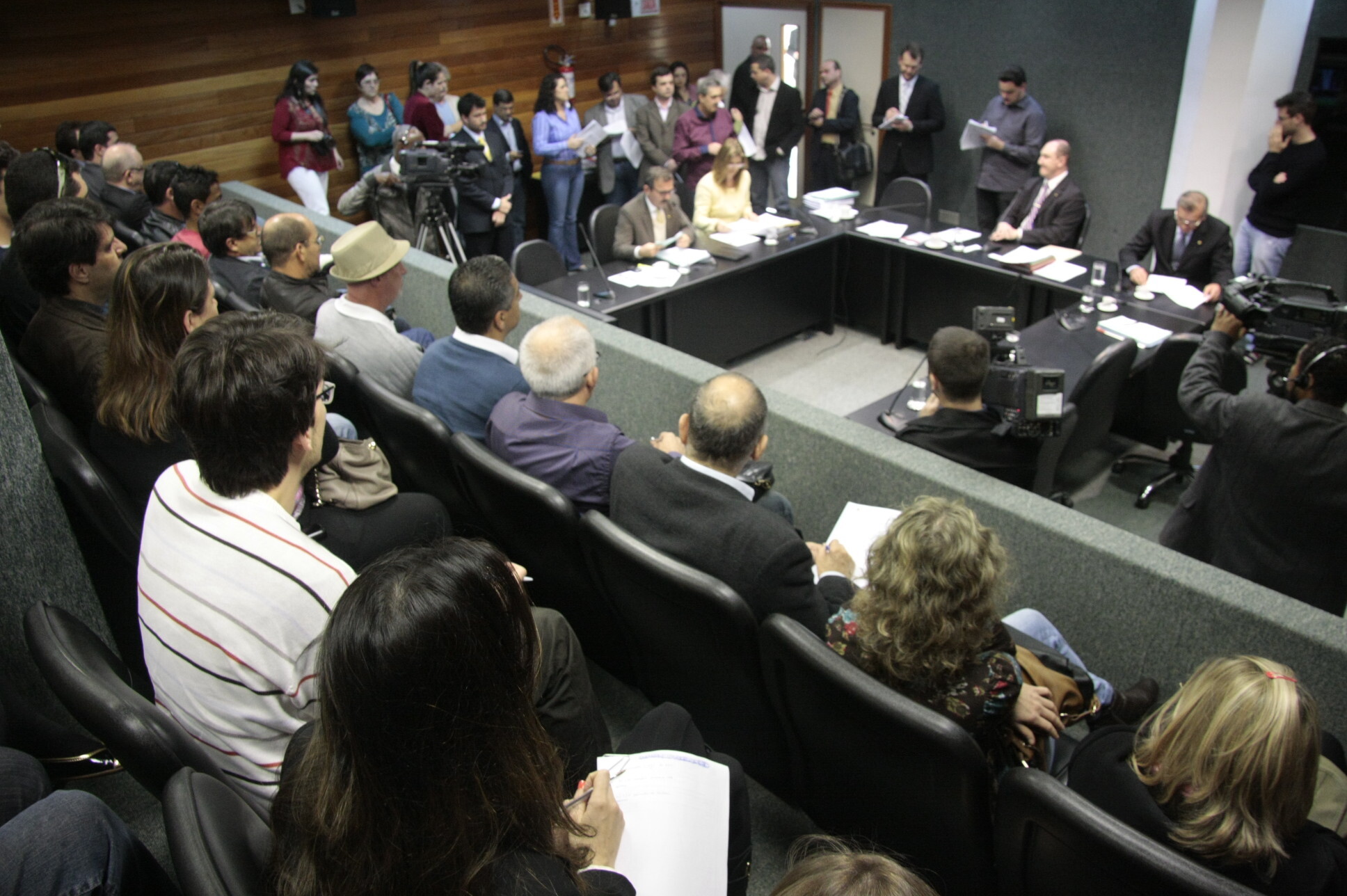 CCJ designa relator para analisar requerimento da CPI das Águas