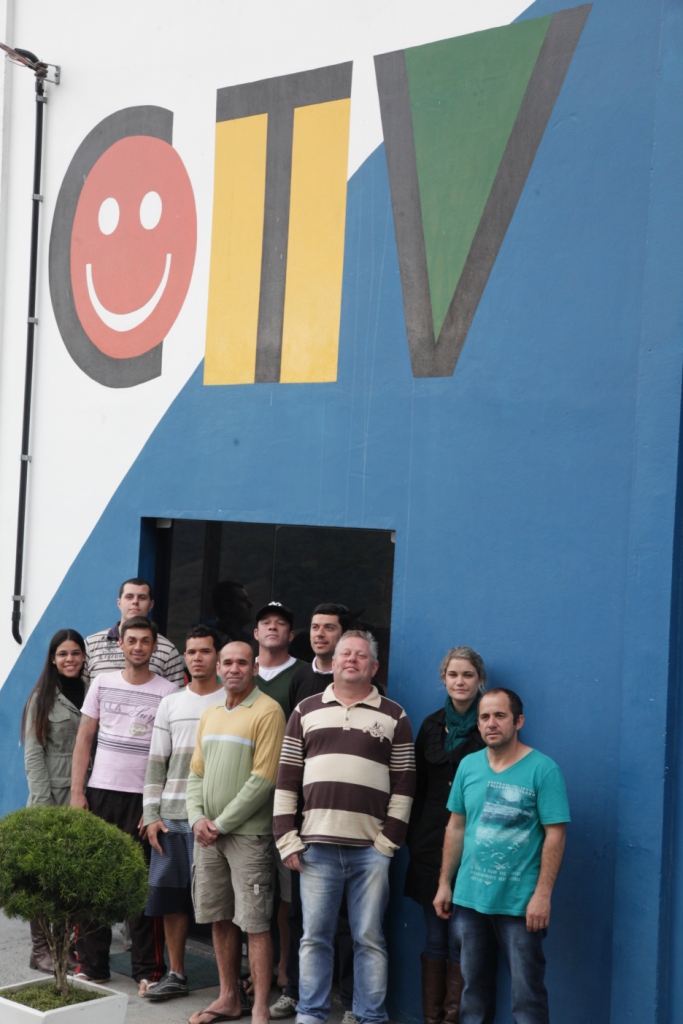 A C T  Blumenau Equipe de Funcionarios e internos em recuperacao  Foto Carlos Kilian