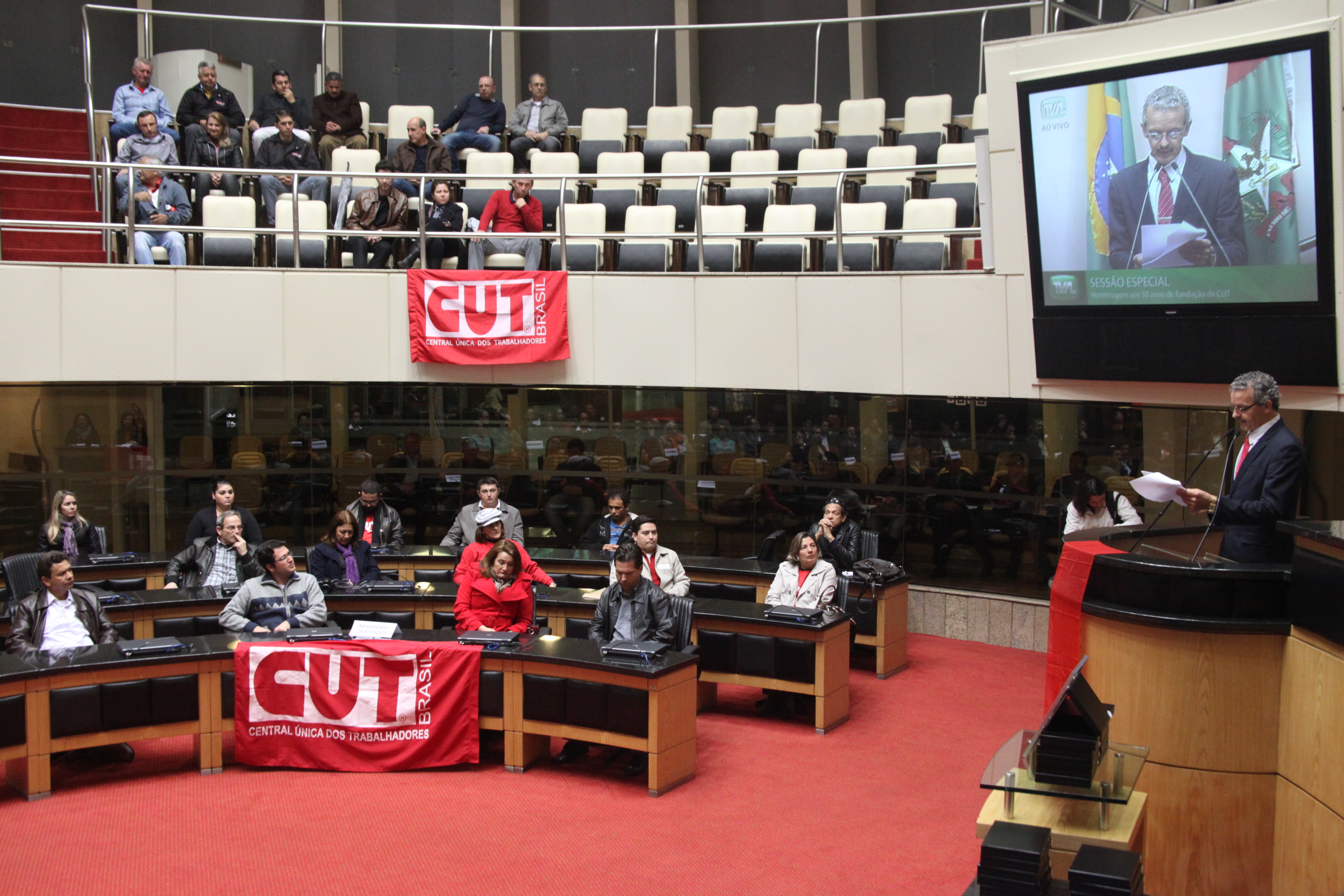Homenagem aos 30 anos de fundação da CUT nacional. Foto: Fábio Queiroz