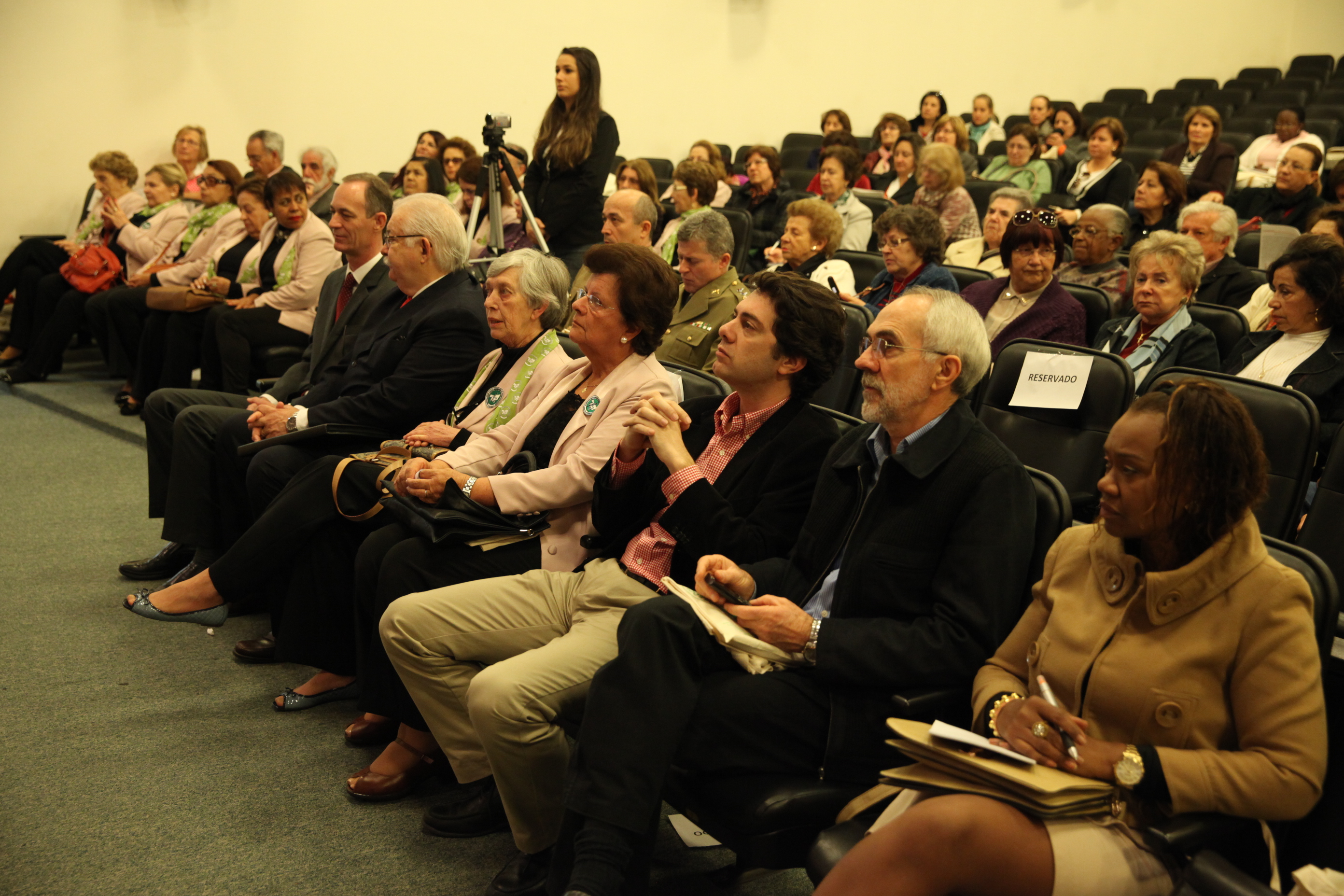 I Encontro de Profissionais do Magistério - Atividade cultural com o tema: Educação e Sociedade: cenários e desafios. Foto: Miriam Zomer