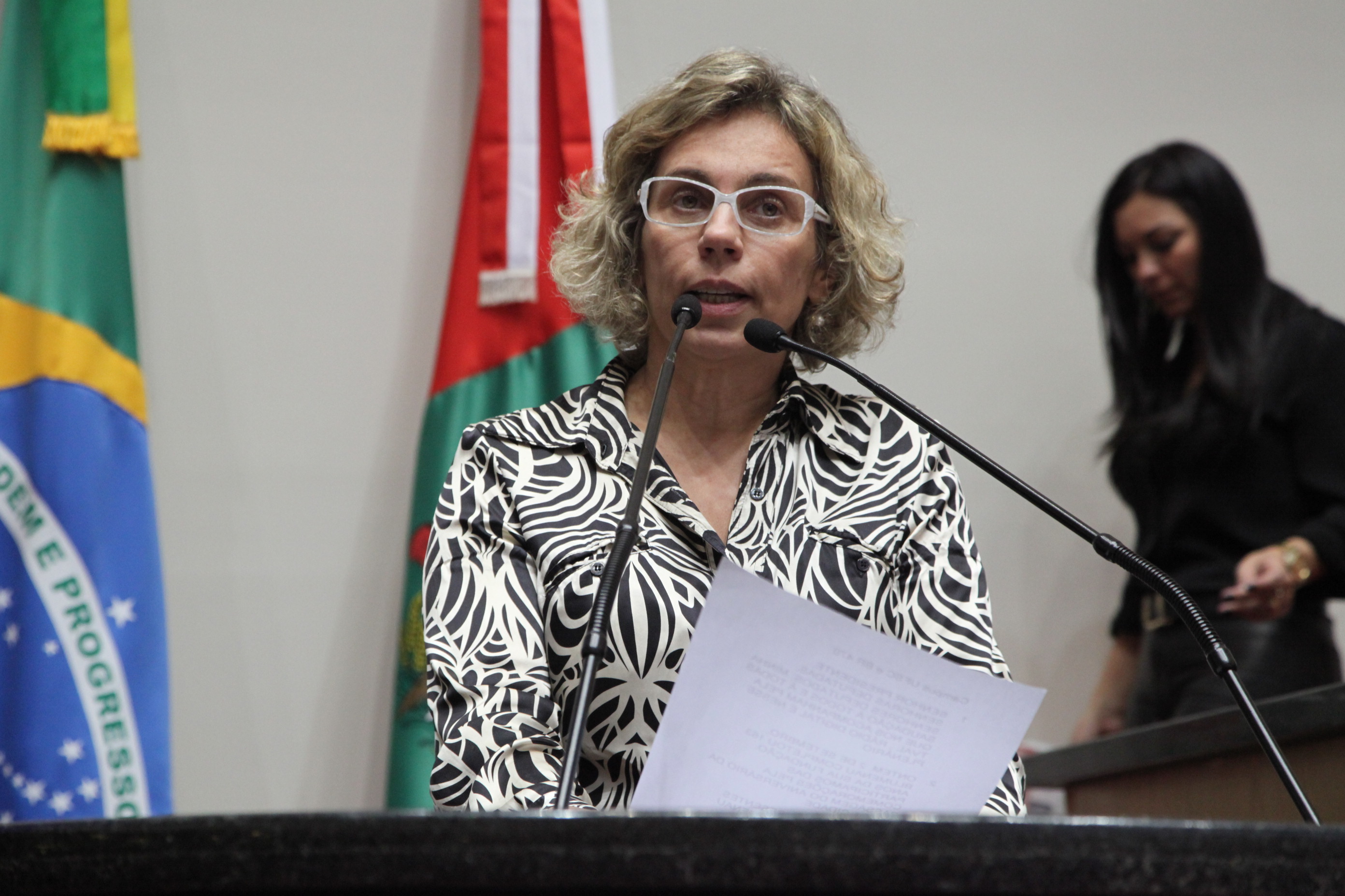 Sessão Ordinária - Plenário Osni Régis - Deputada Ana Paula Lima (PT) - Foto: Solon Soares