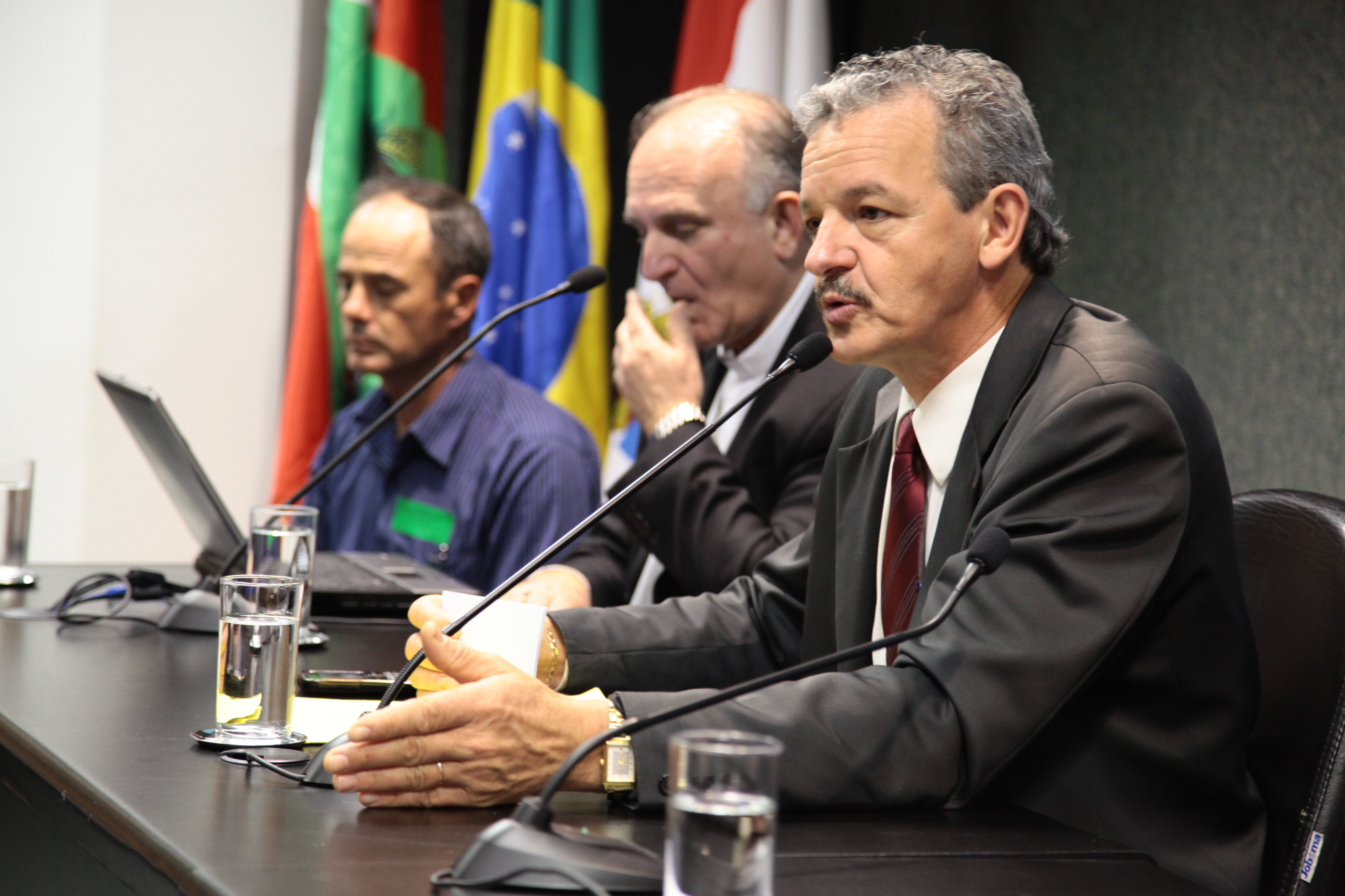 Audiência Pública para discutir os problemas enfrentados na construção da Usina Hidrelétrica Garibaldi. Fotos: Miriam Zomer/ Agência AL