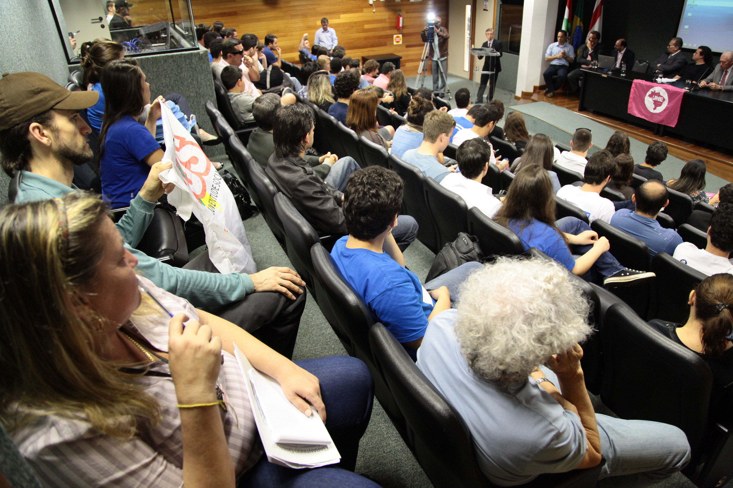 Nova Direção da União Catarinense de Estudantes - UCE/SC. Foto: Miriam Zomer/Agência AL
