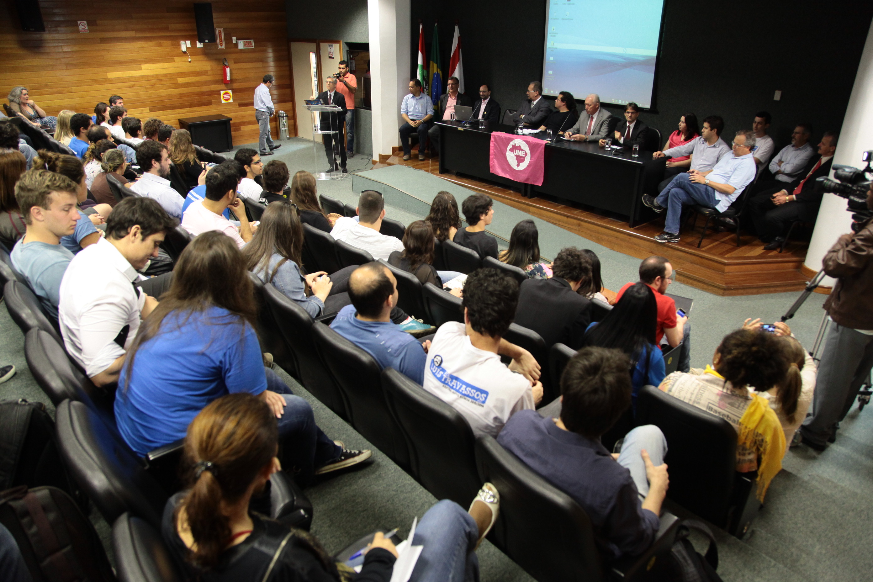 Nova Direção da União Catarinense de Estudantes - UCE/SC. Foto: Miriam Zomer/Agência AL