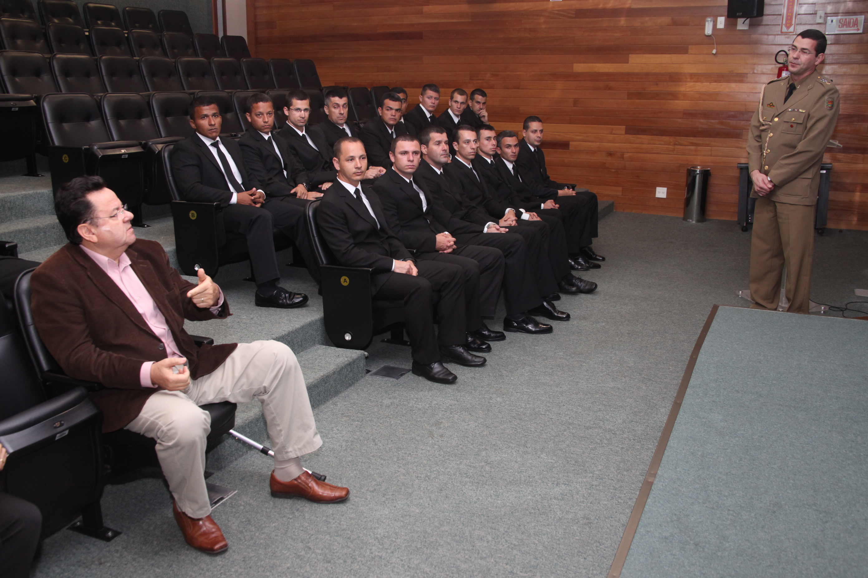 Cadetes da Polícia Militar visitam a Assembleia Legislativa de Santa Catarina. Foto: Fábio Queiroz
