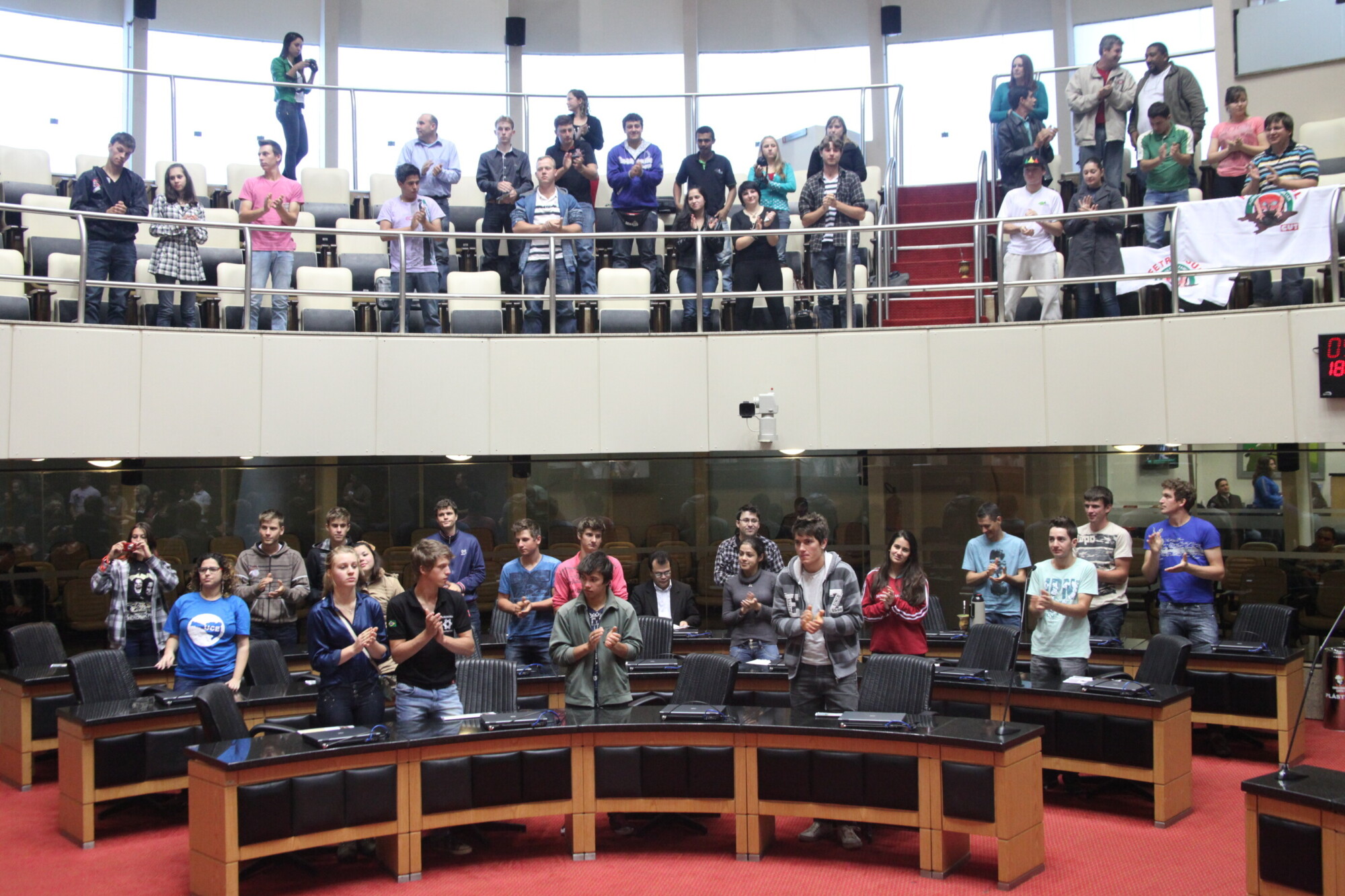 Jovens discutem no Parlamento a implantação do Estatuto Nacional da Juventude