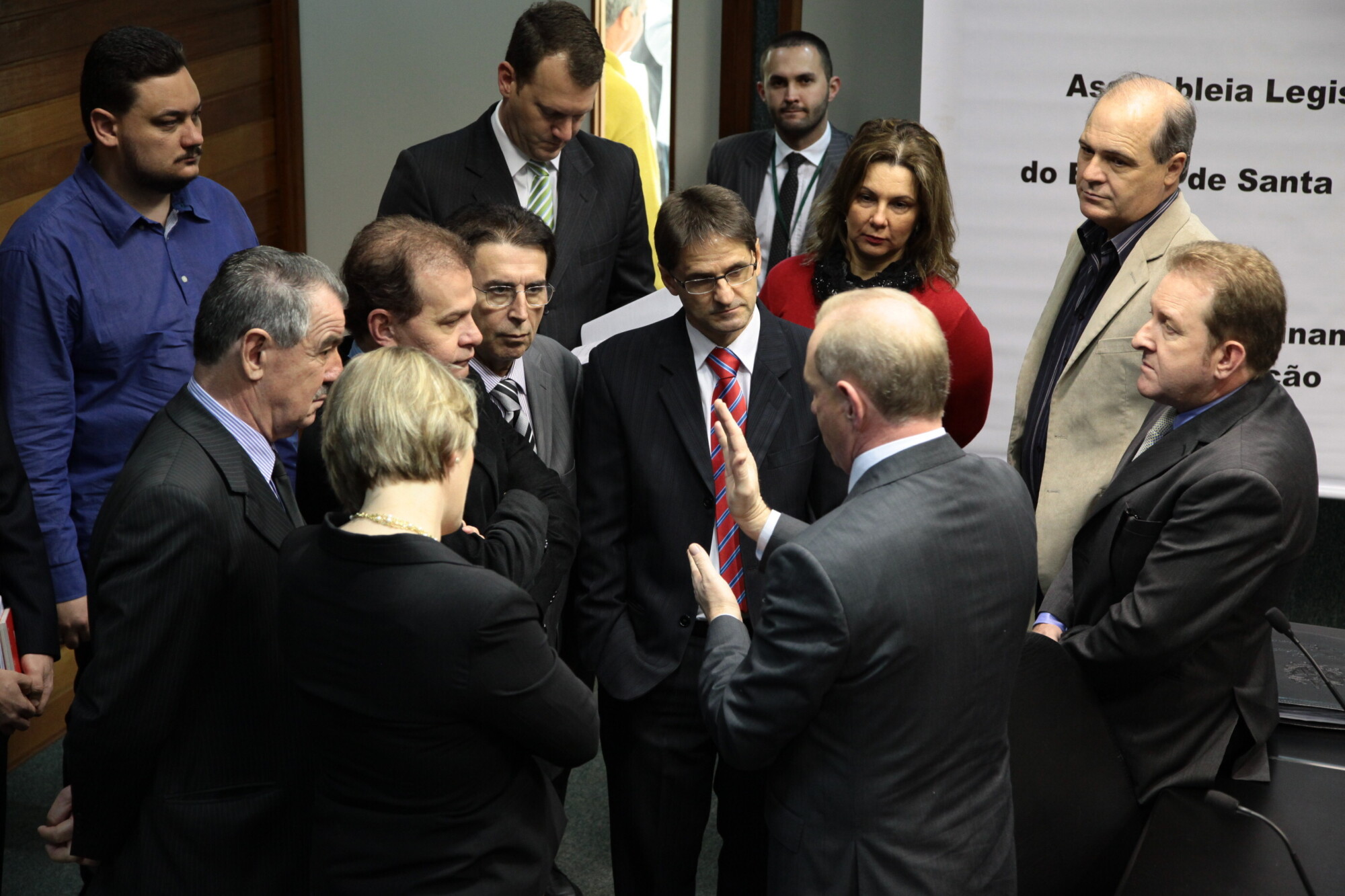 Finanças aprova PL que autoriza governo a contratar financiamento de R$ 2 bilhões