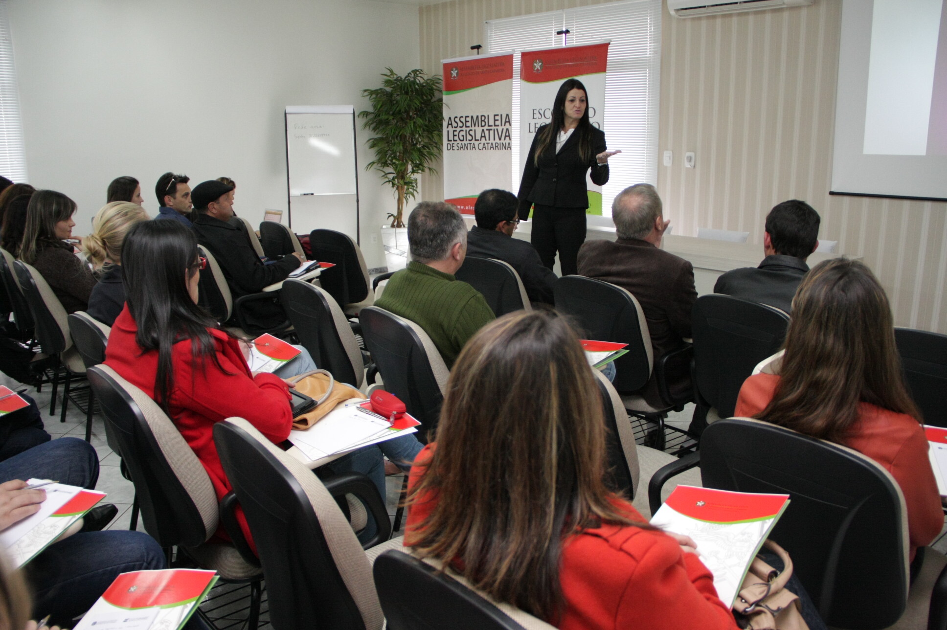 Escola do Legislativo encerra capacitação técnica no Alto Irani