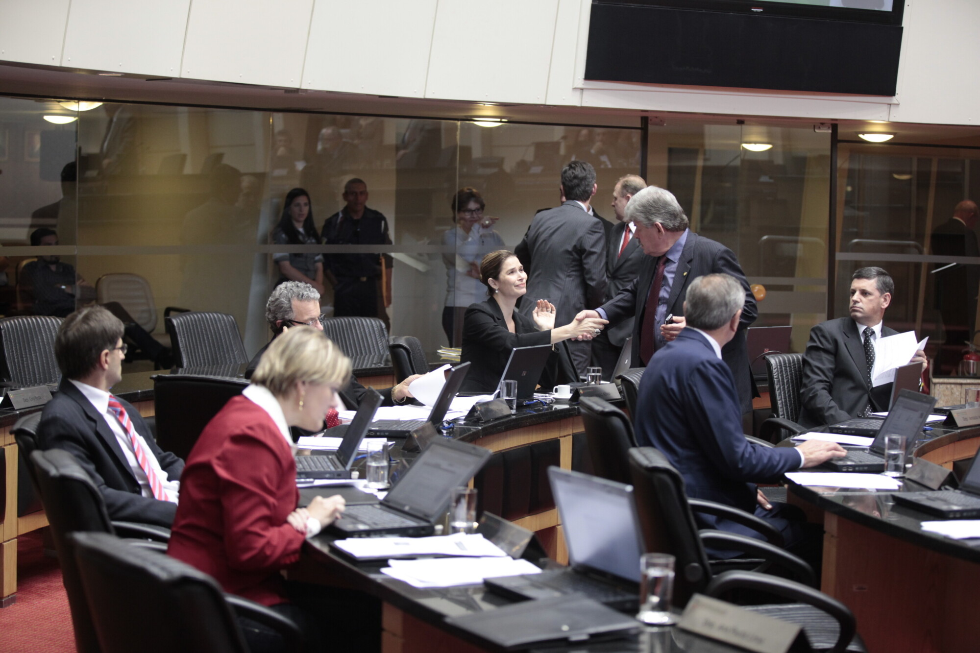 Deputados divergem sobre ação estatal na prevenção da enchente do fim de semana