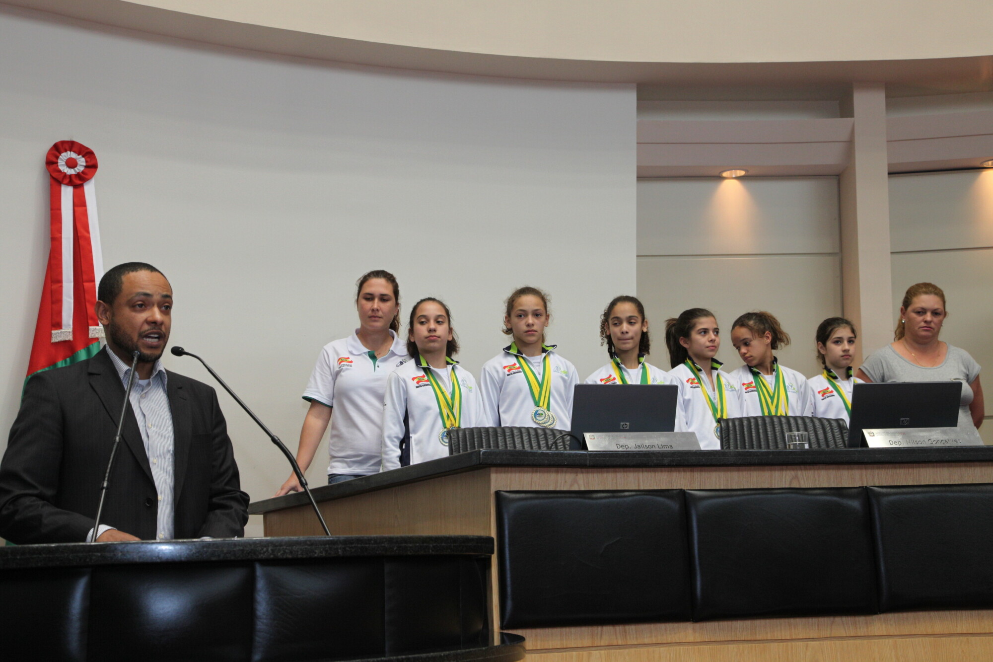 Falta de incentivo prejudica equipe catarinense de Ginástica Rítmica