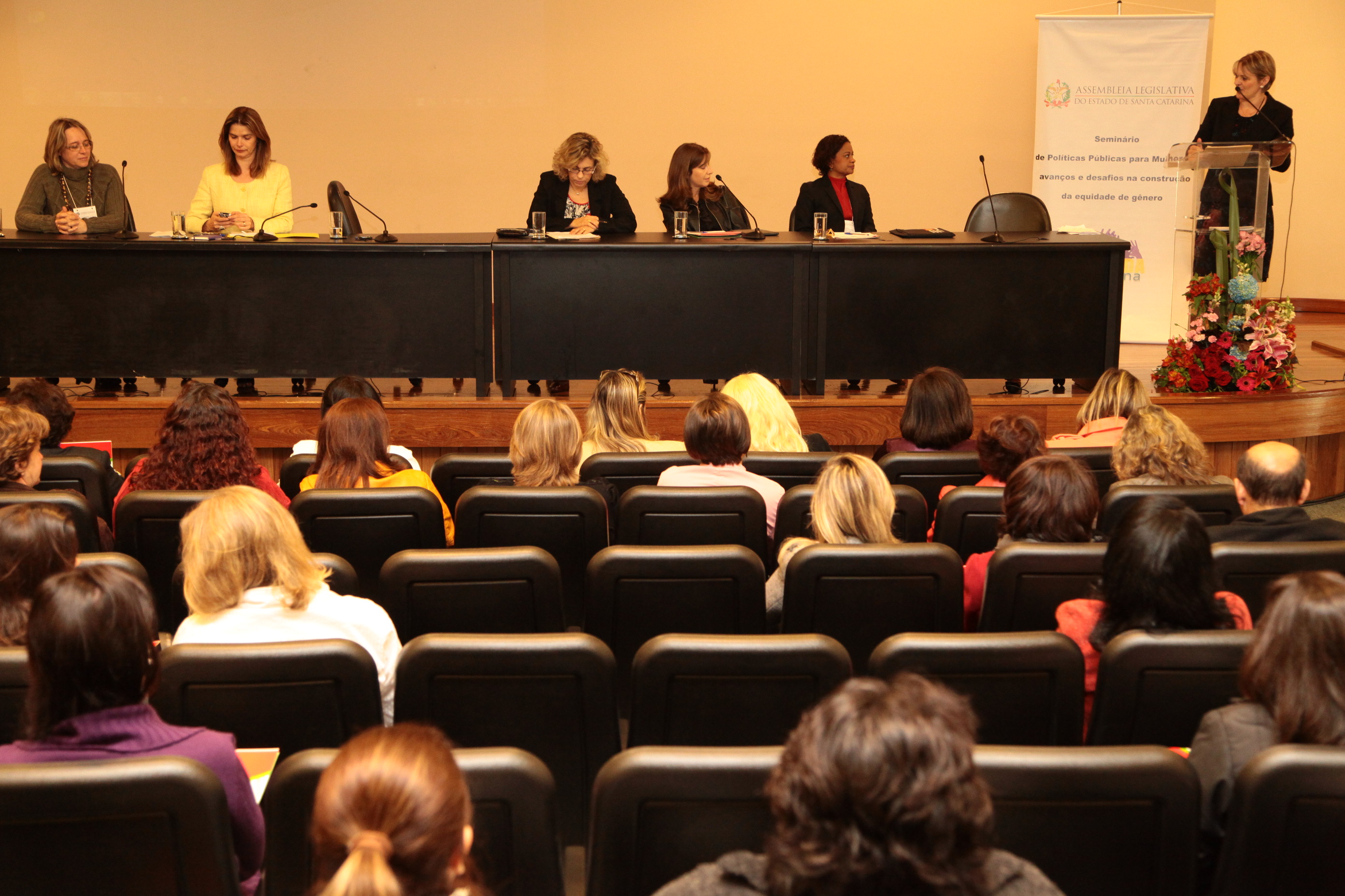 Seminário sobre Violência contra a Mulher, promovido pela Bancada Feminina da Alesc. Foto: Miriam Zomer/ Agência AL